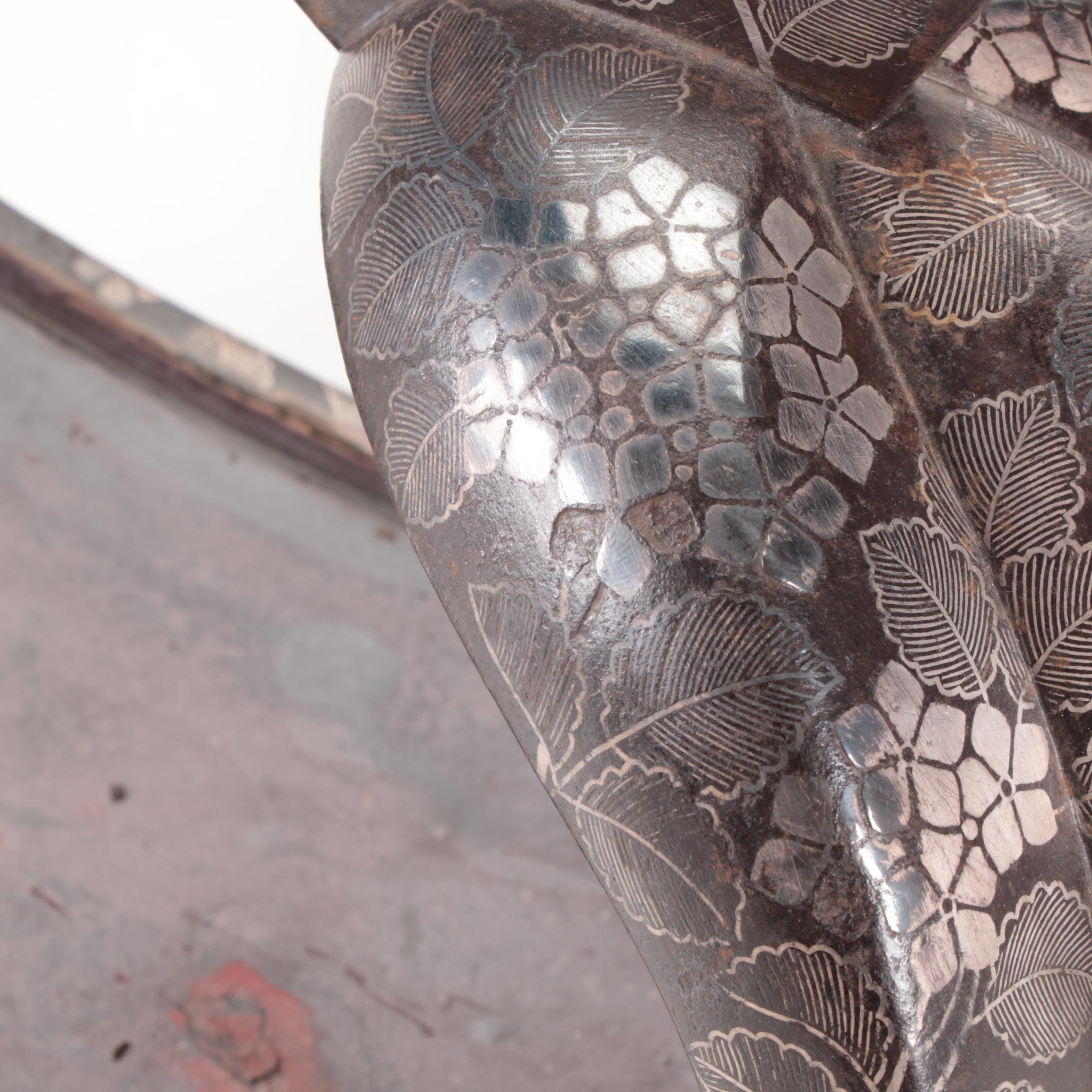 Japanese Iron and Lacquerware Samurai Abumi Stirrups, Edo Period