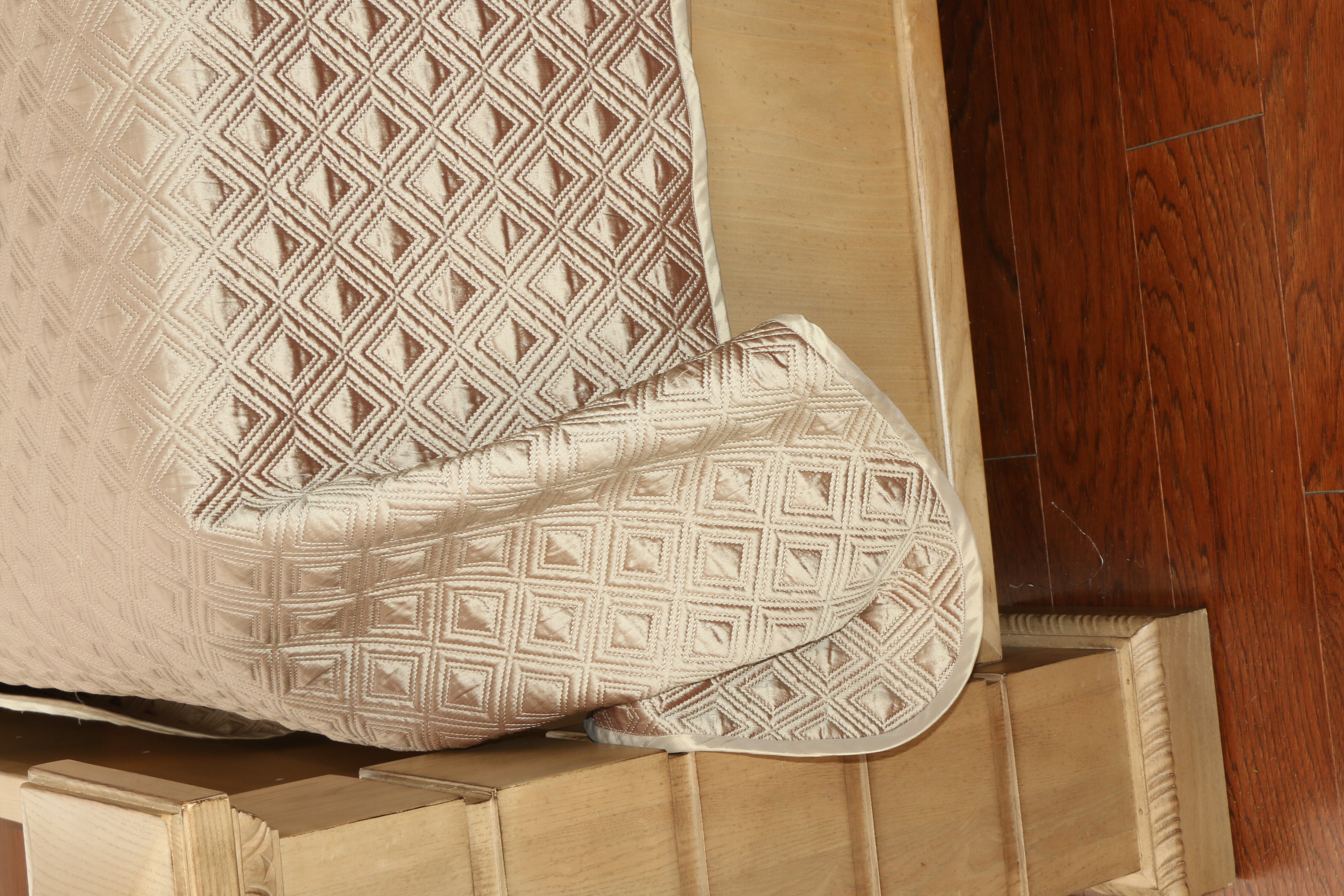 Drexel-Heritage "Insignia" Ash and Burl Wood King Size Bed with Bedding