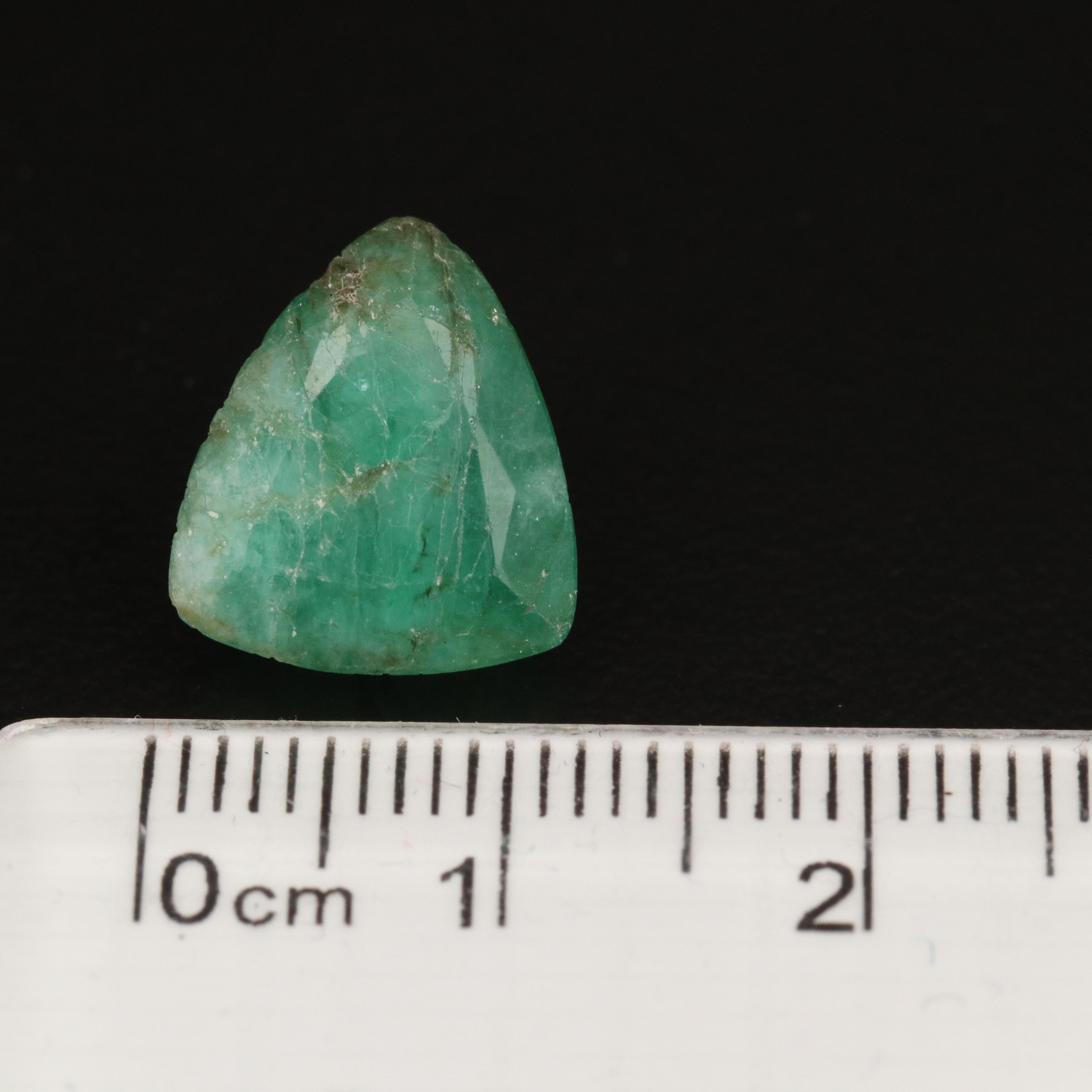 Loose 5.45 CT Trillion Faceted Beryl