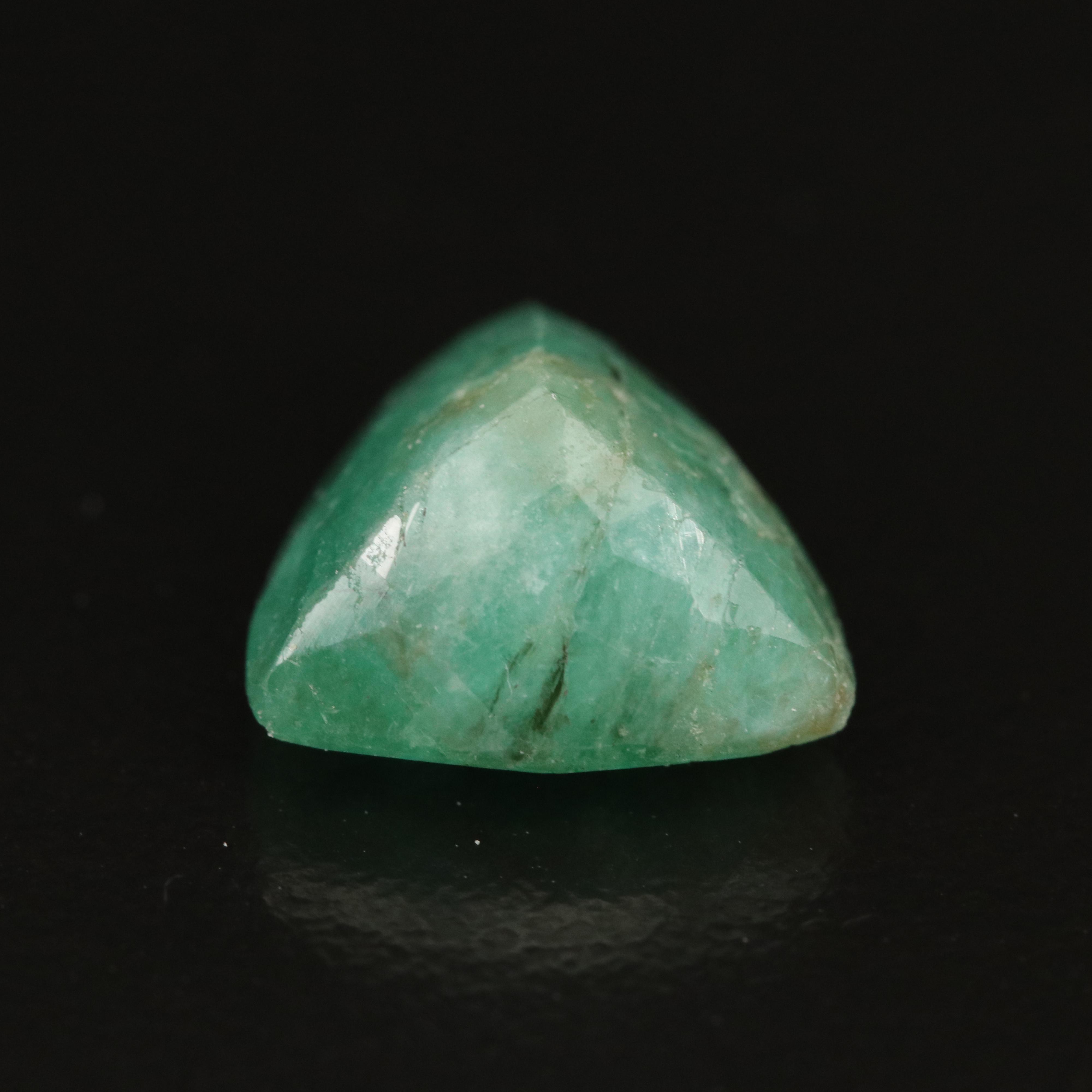 Loose 5.45 CT Trillion Faceted Beryl