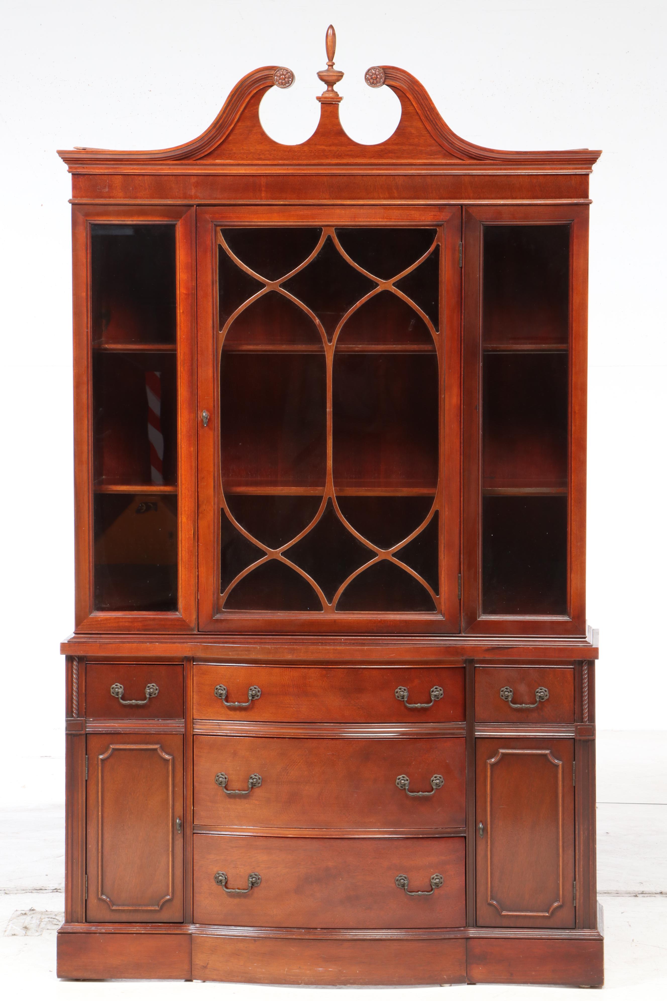 Mengel Furniture Federal Style Mahogany China Cabinet, 20th Century