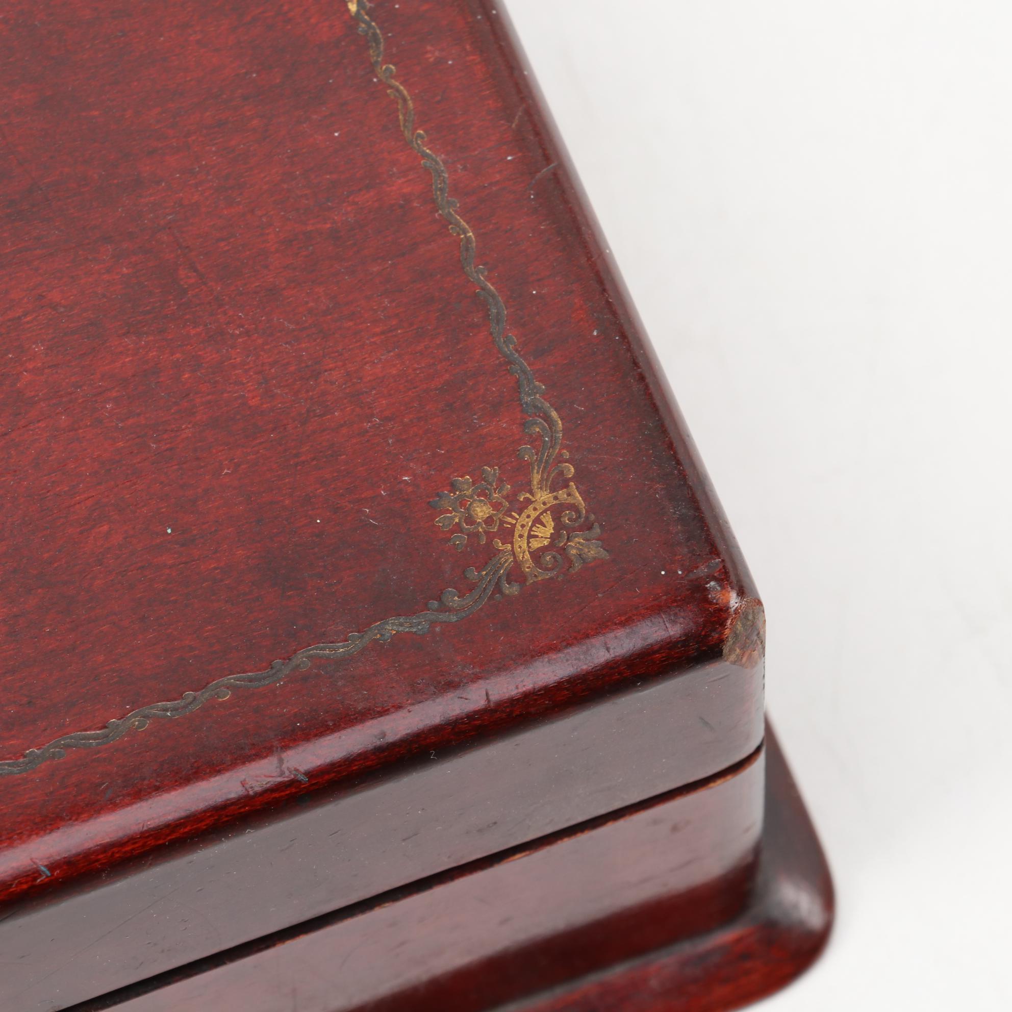 Resin Domino Set with Storage Box and Wooden Gaming Chest