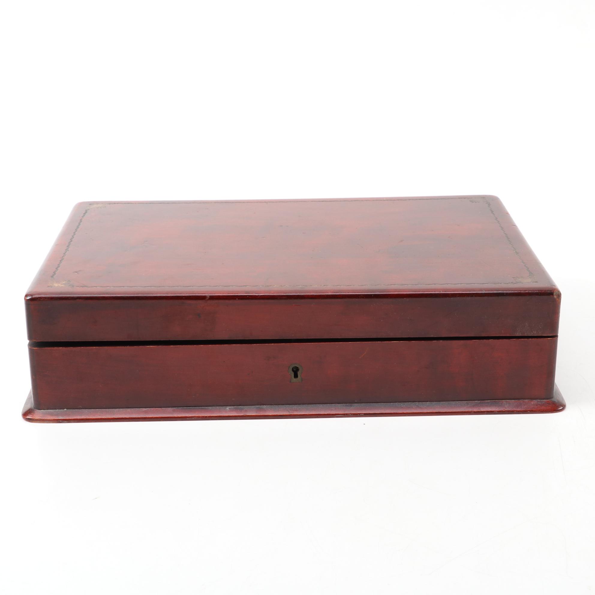 Resin Domino Set with Storage Box and Wooden Gaming Chest