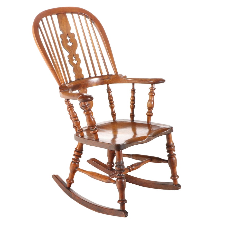 English Windsor Wood Rocking Chair, 19th Century