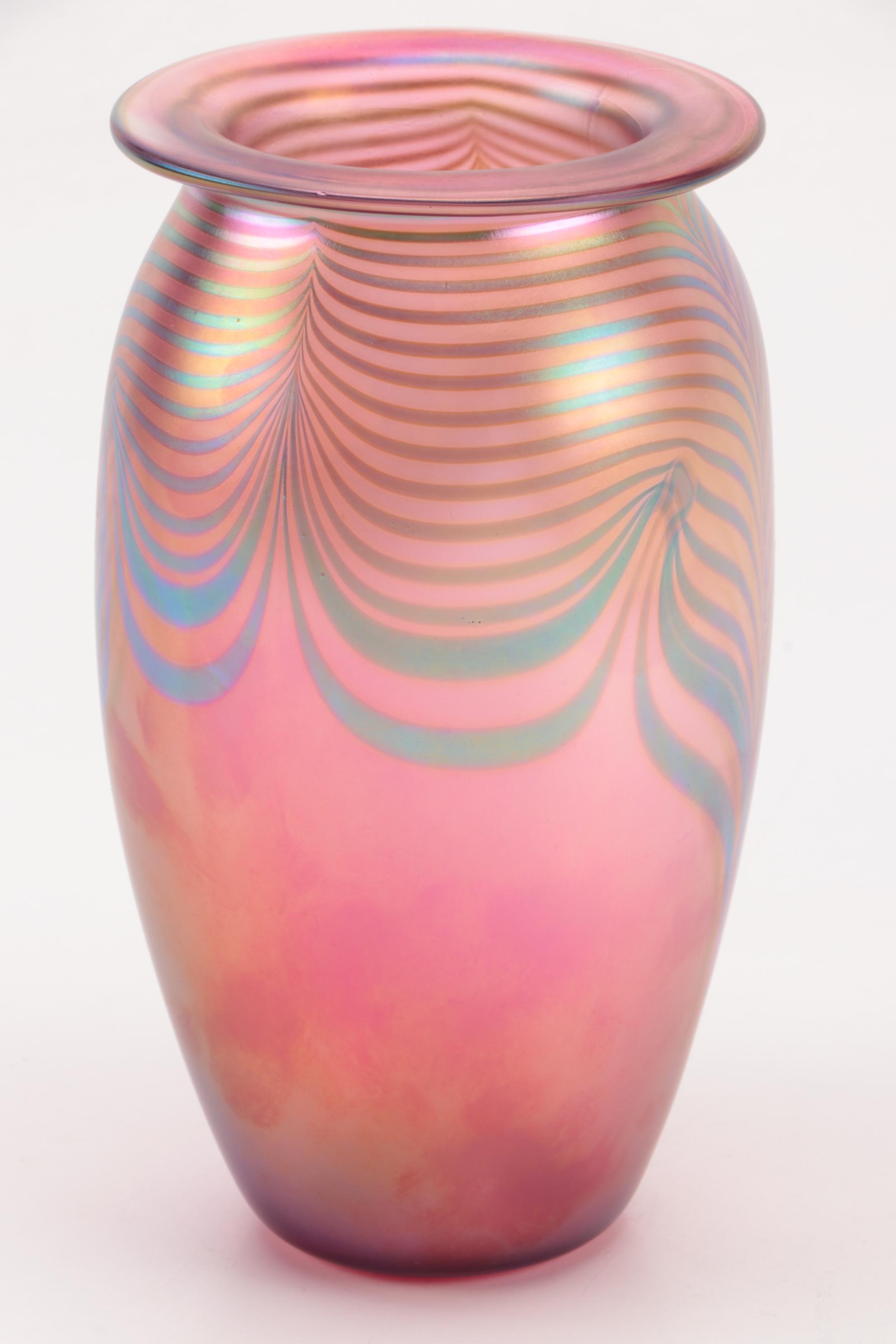 Robert Eickholt Handblown Iridescent Pulled Feather Art Glass Vase, 1984