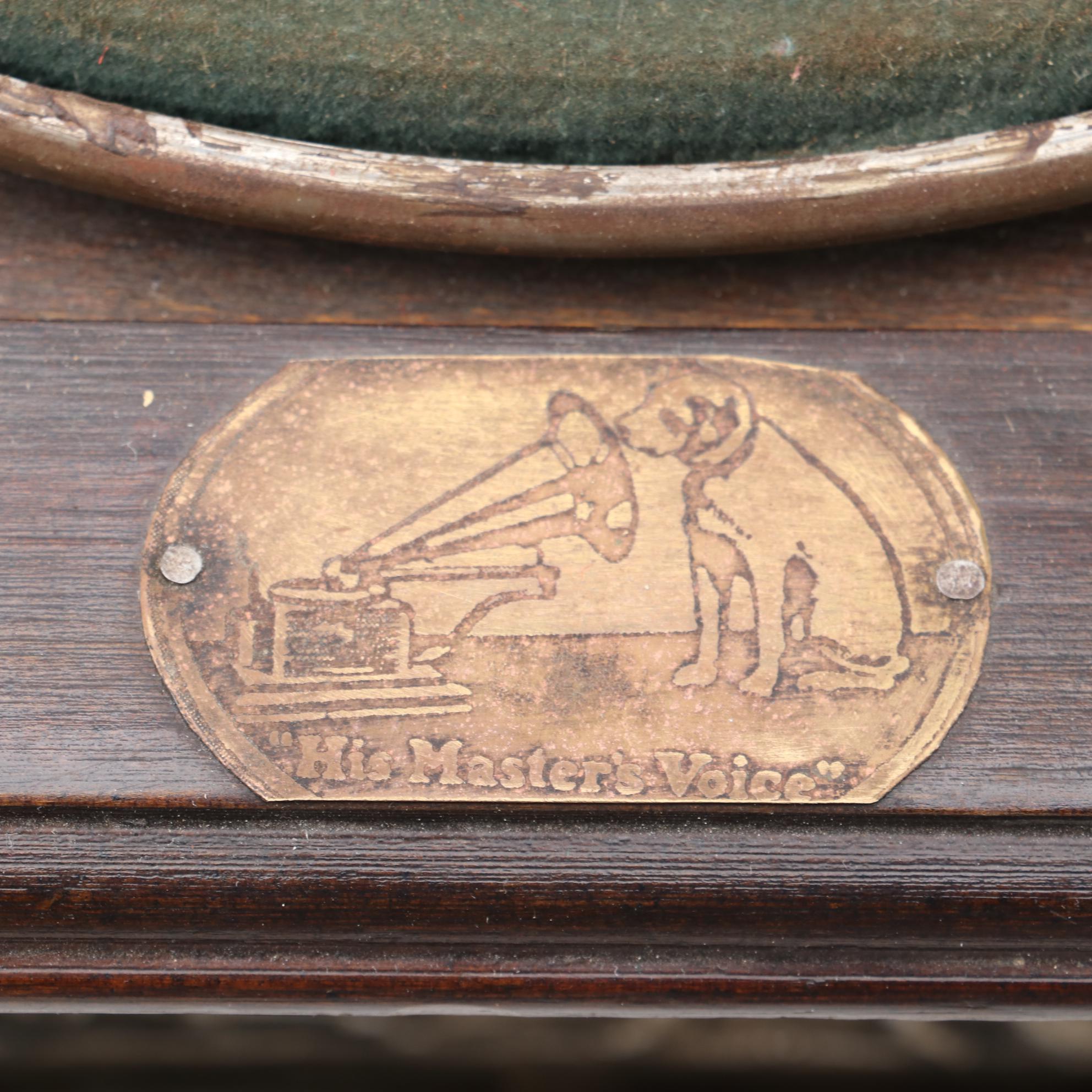 Tabletop Gramophone with Parlophone Lindex-301 Soundbox