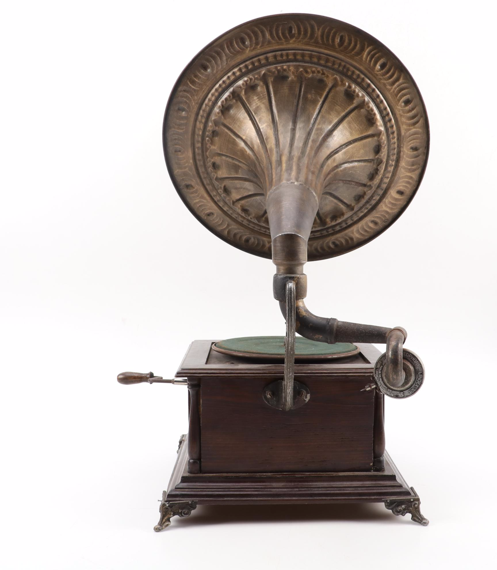 Tabletop Gramophone with Parlophone Lindex-301 Soundbox