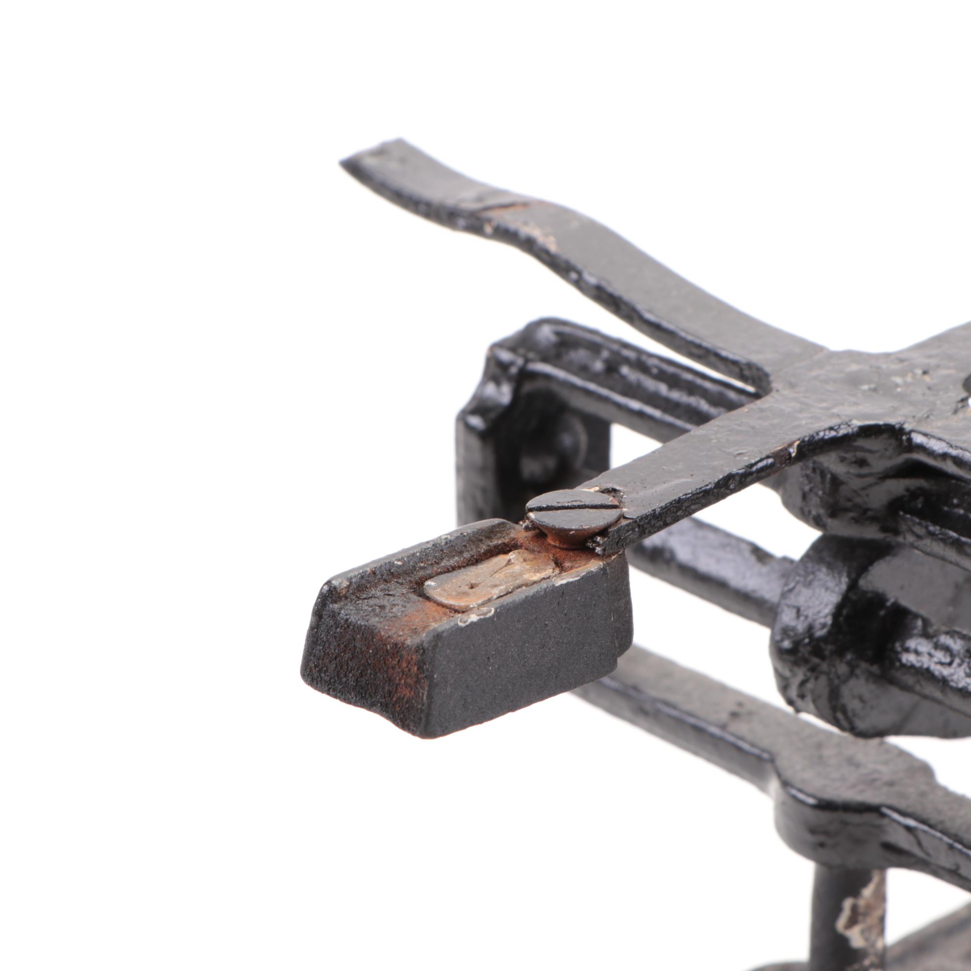 W&T Avery Cast Iron Scale with Weights