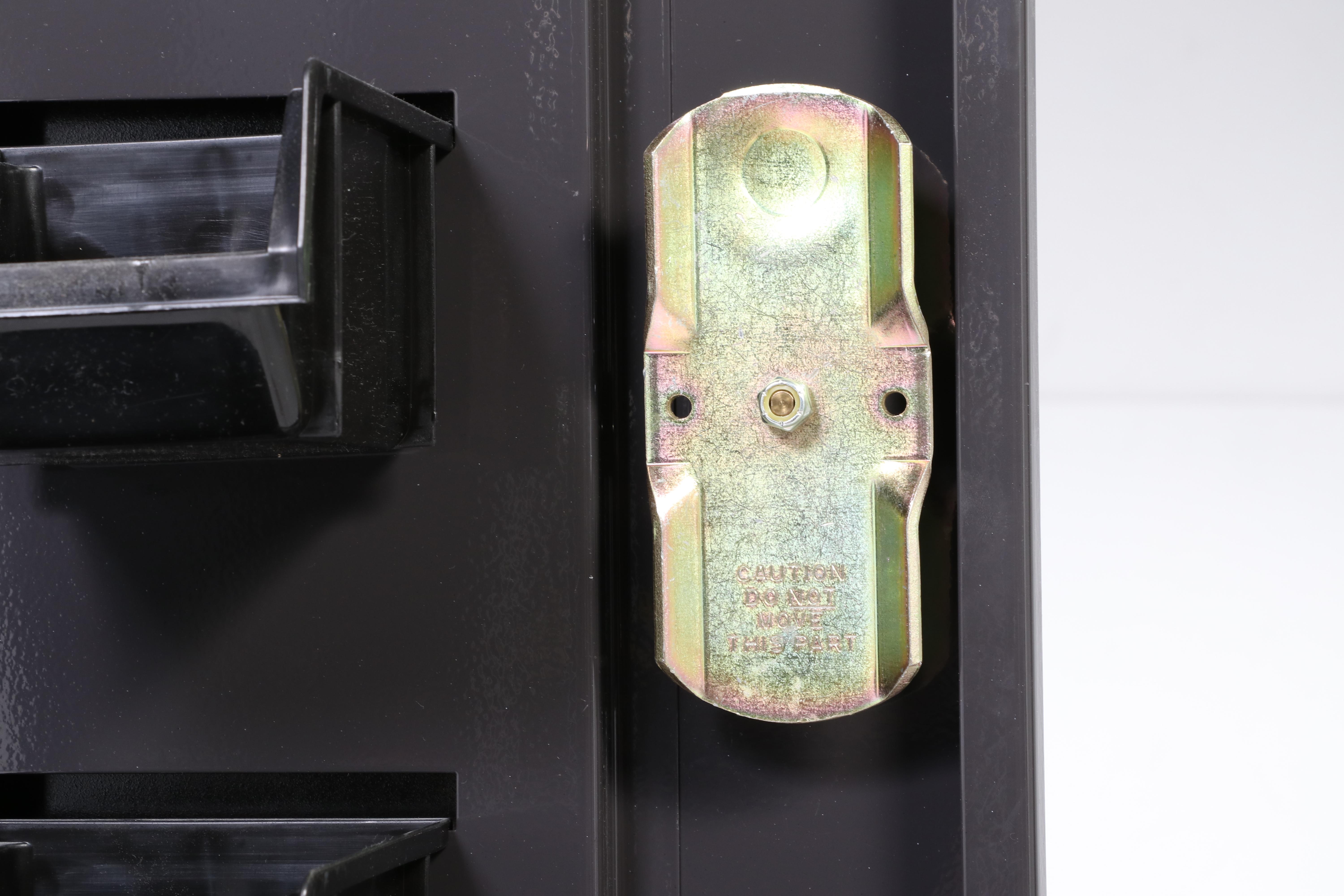 Homak Home Security Steel 8-Gun Cabinet