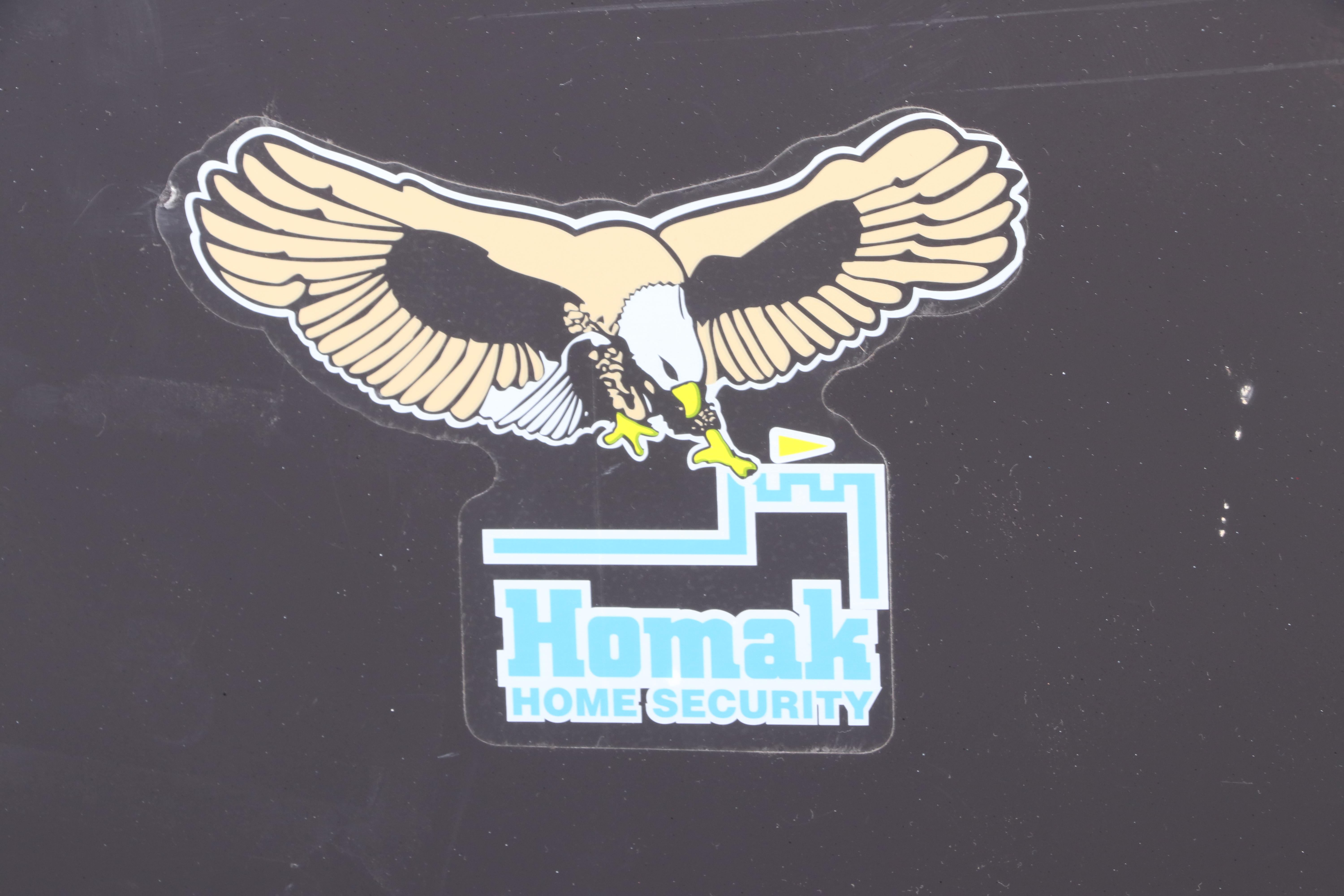 Homak Home Security Steel 8-Gun Cabinet