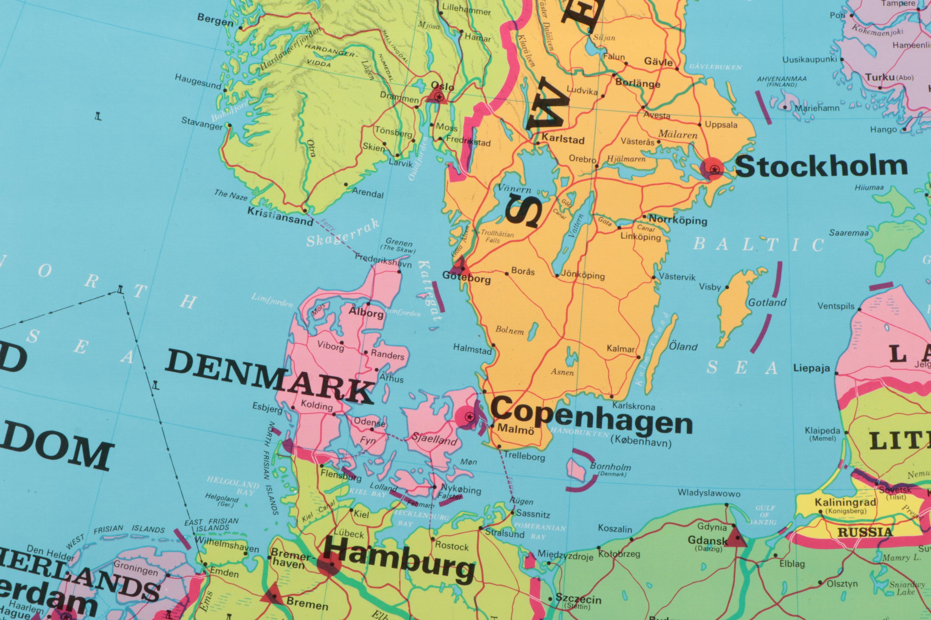 Rand McNally Pull Down Political Map of Europe