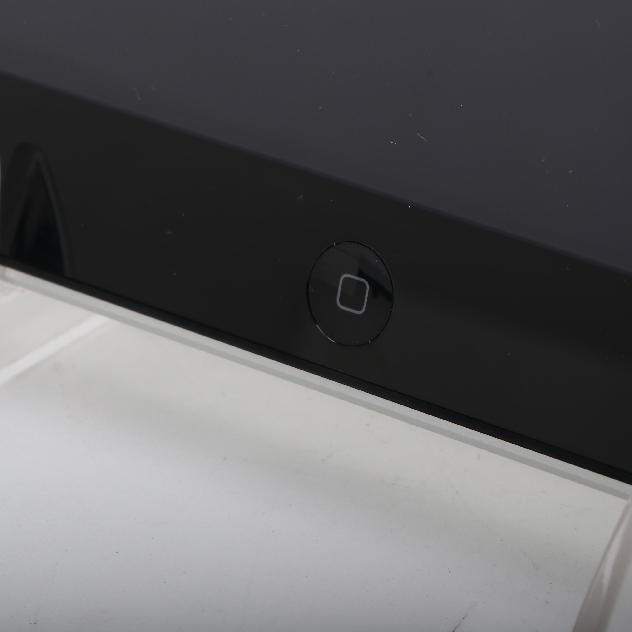 16GB Apple First Generation iPad with Box