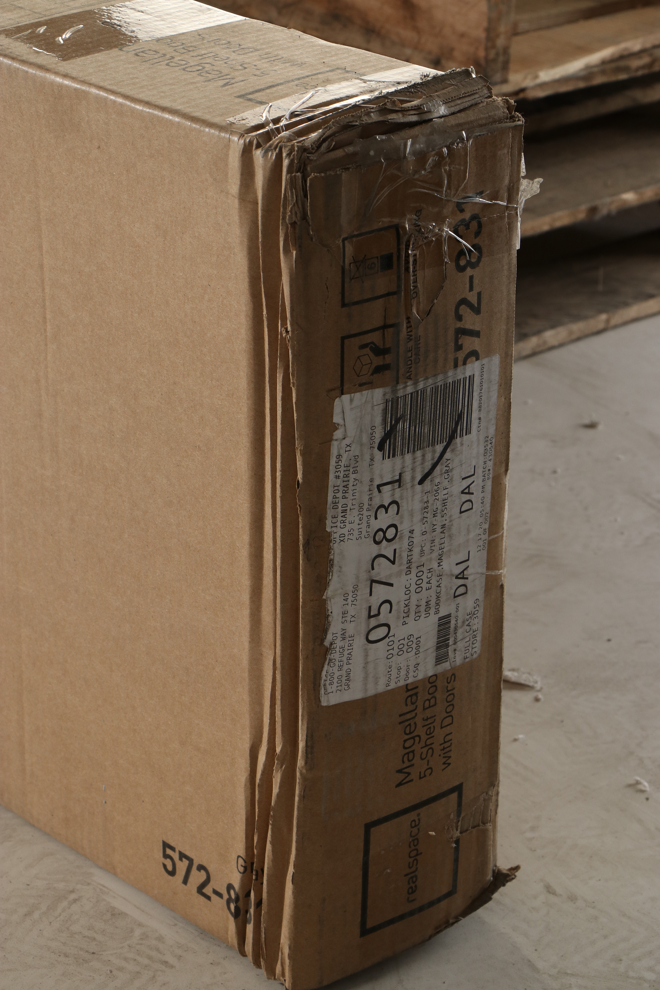 Realspace "Magellan" Contemporary Grey Finish Laminate 5-Shelf Bookcase w/ Doors