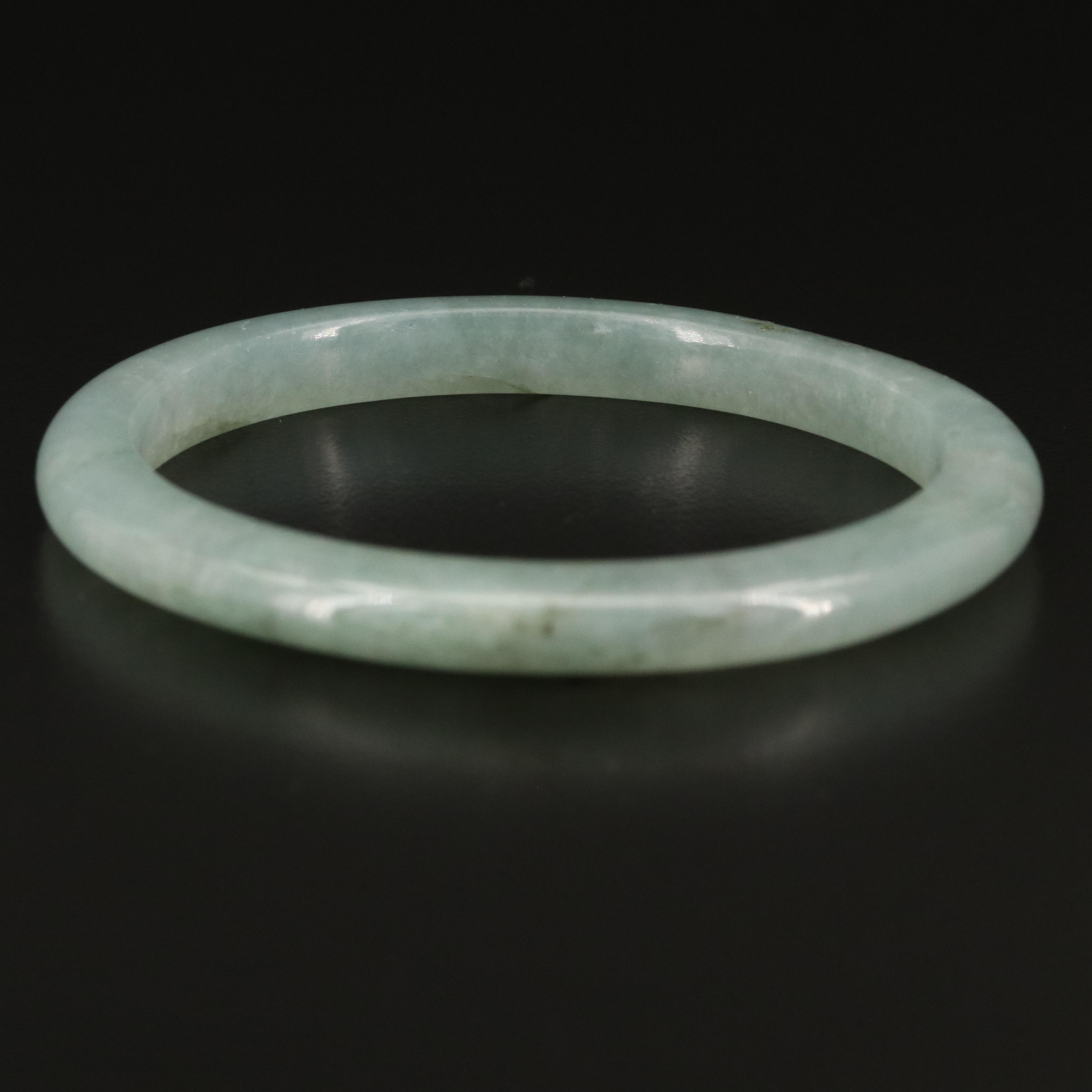 Jadeite Oval Hololith Bangel