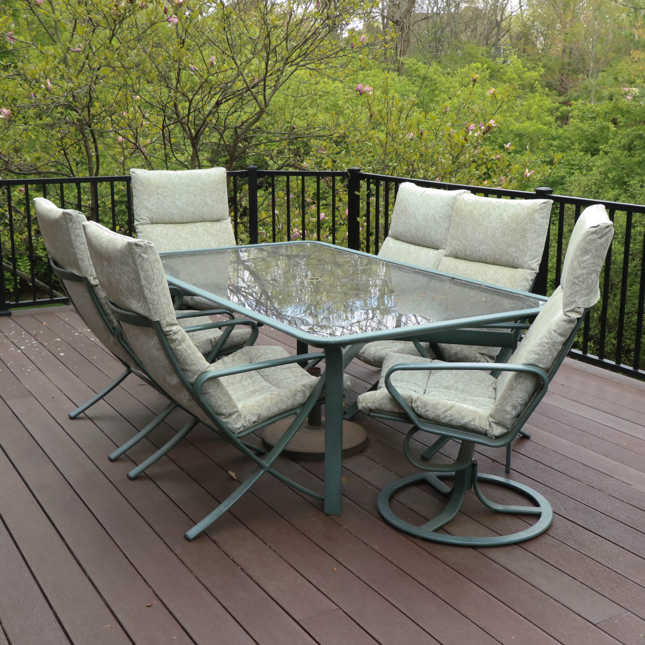 Brown Jordan Sage Green Patio Dining Table and Chairs with Chair Covers