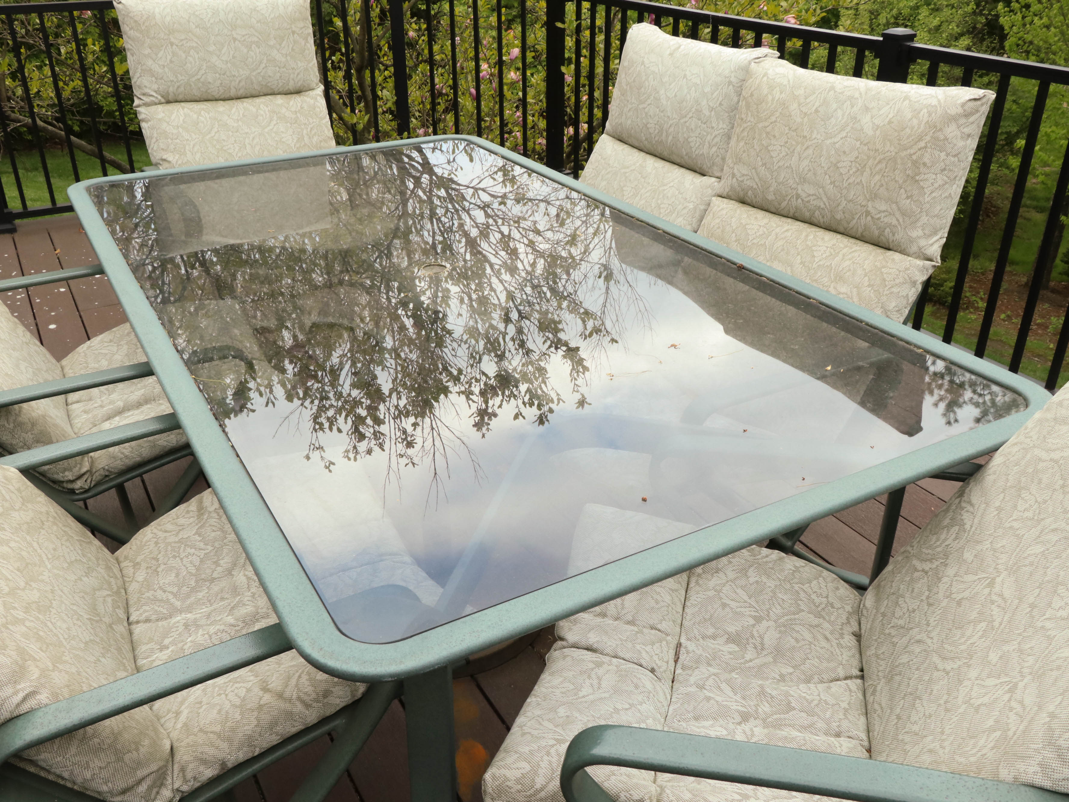 Brown Jordan Sage Green Patio Dining Table and Chairs with Chair Covers