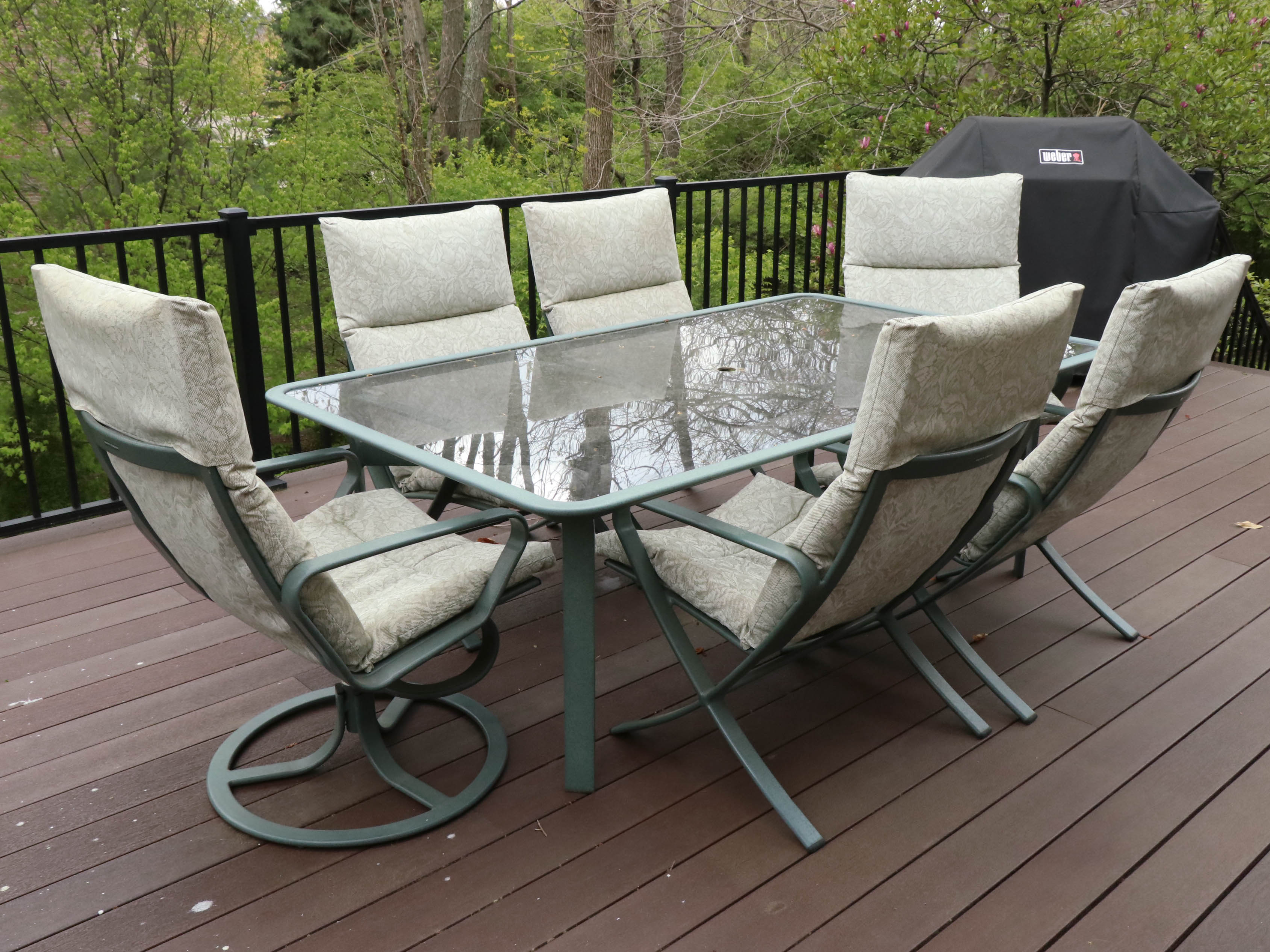 Brown Jordan Sage Green Patio Dining Table and Chairs with Chair Covers