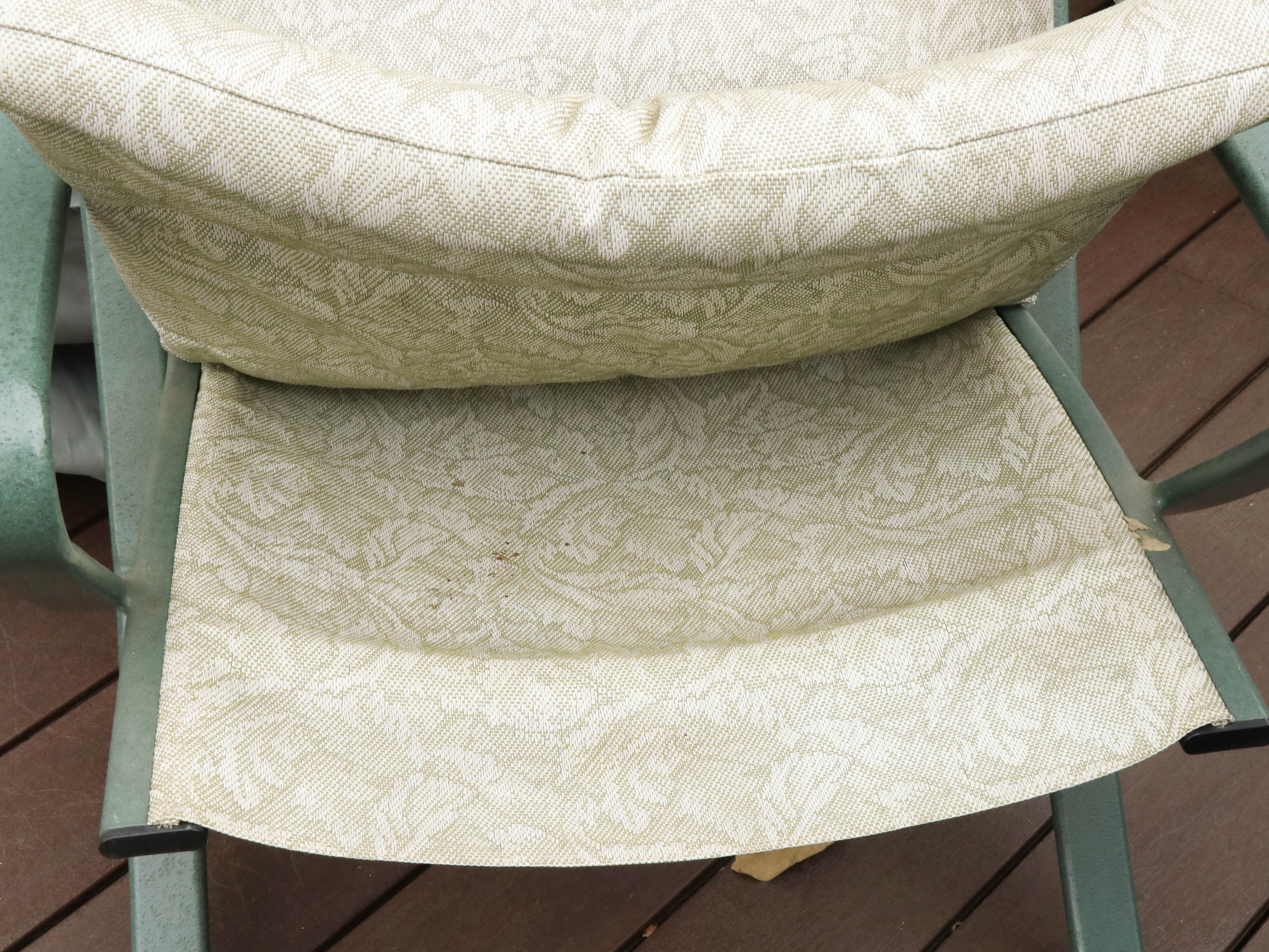 Brown Jordan Sage Green Patio Dining Table and Chairs with Chair Covers