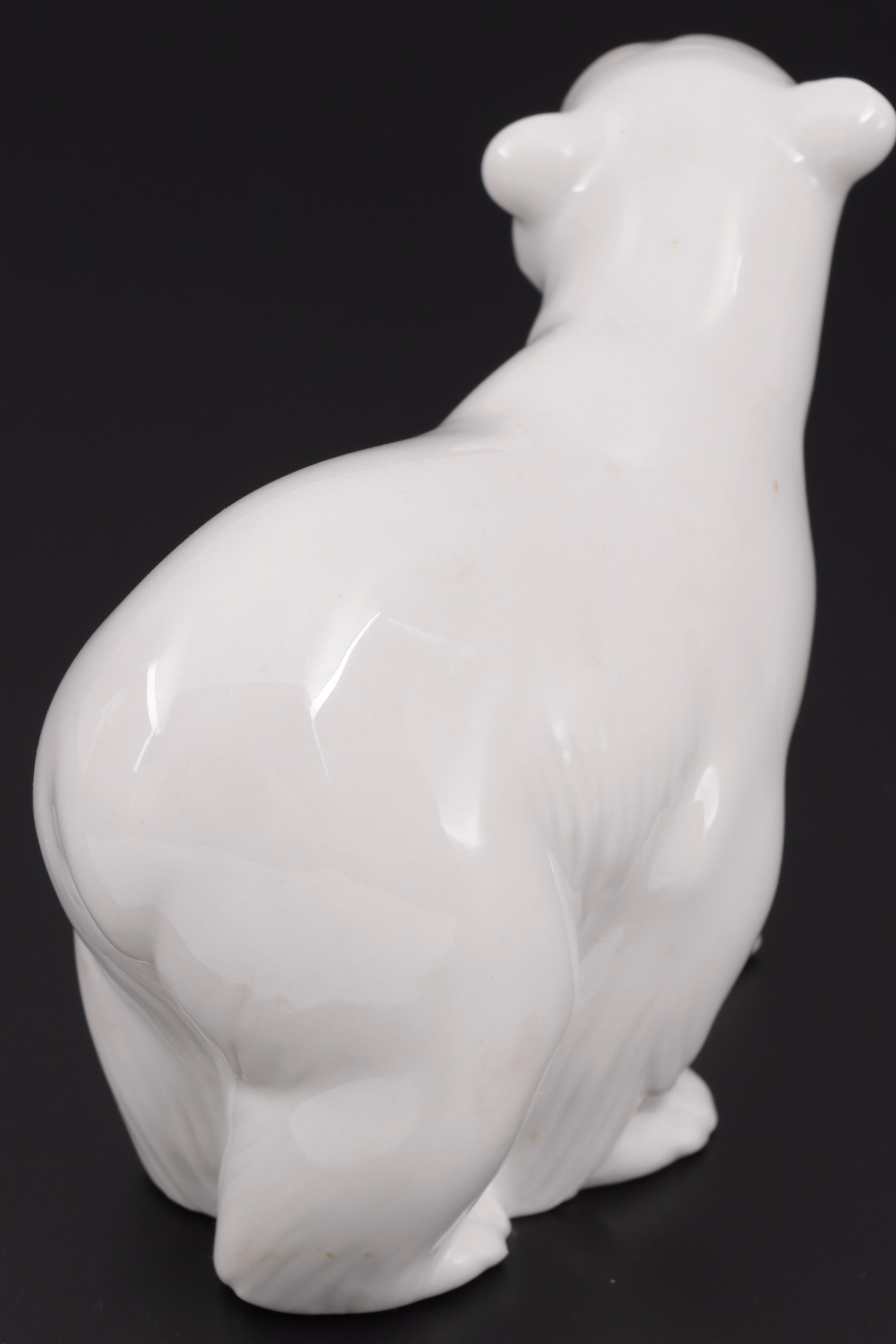 Lladró "Attentive Polar Bear" Porcelain Figurine Designed by Juan Huerta