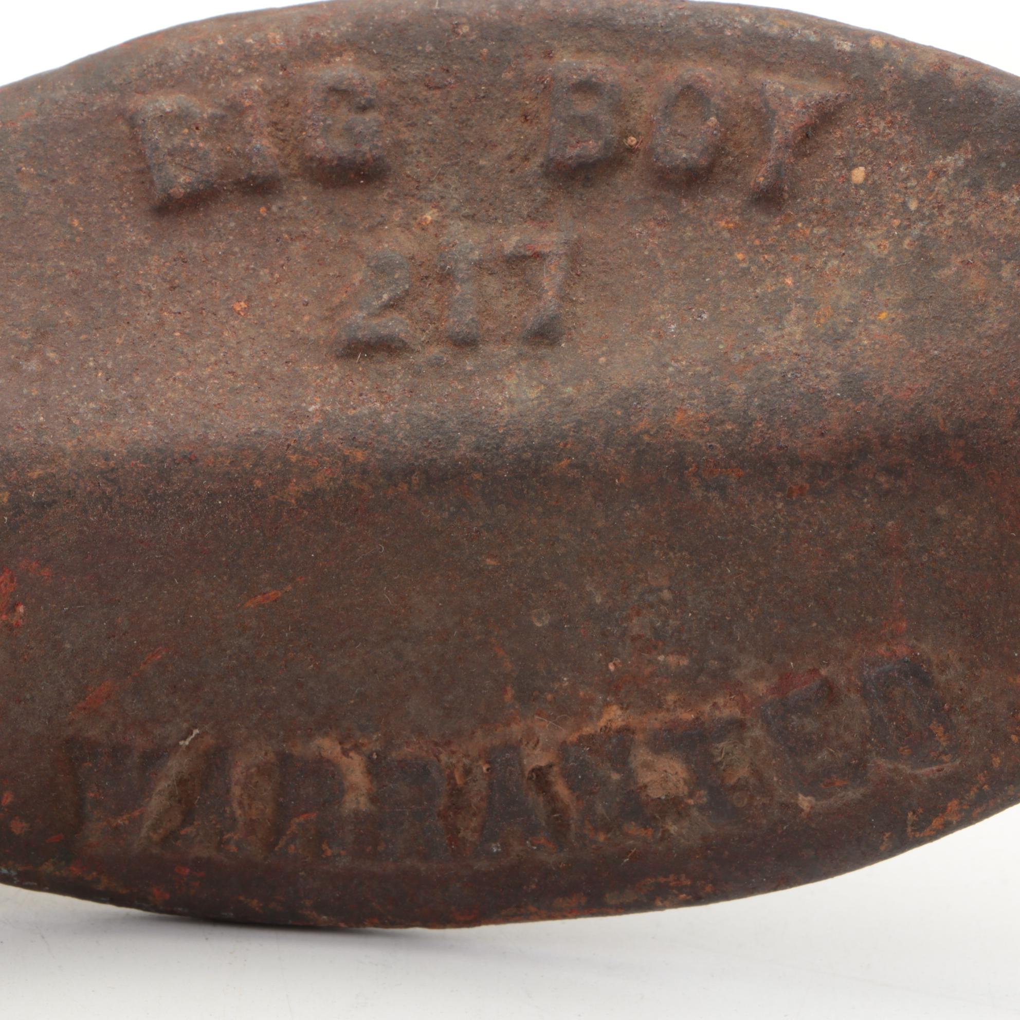 Cast Iron Cobbler's Shoe Last Stand with Forms and Handmade Stand