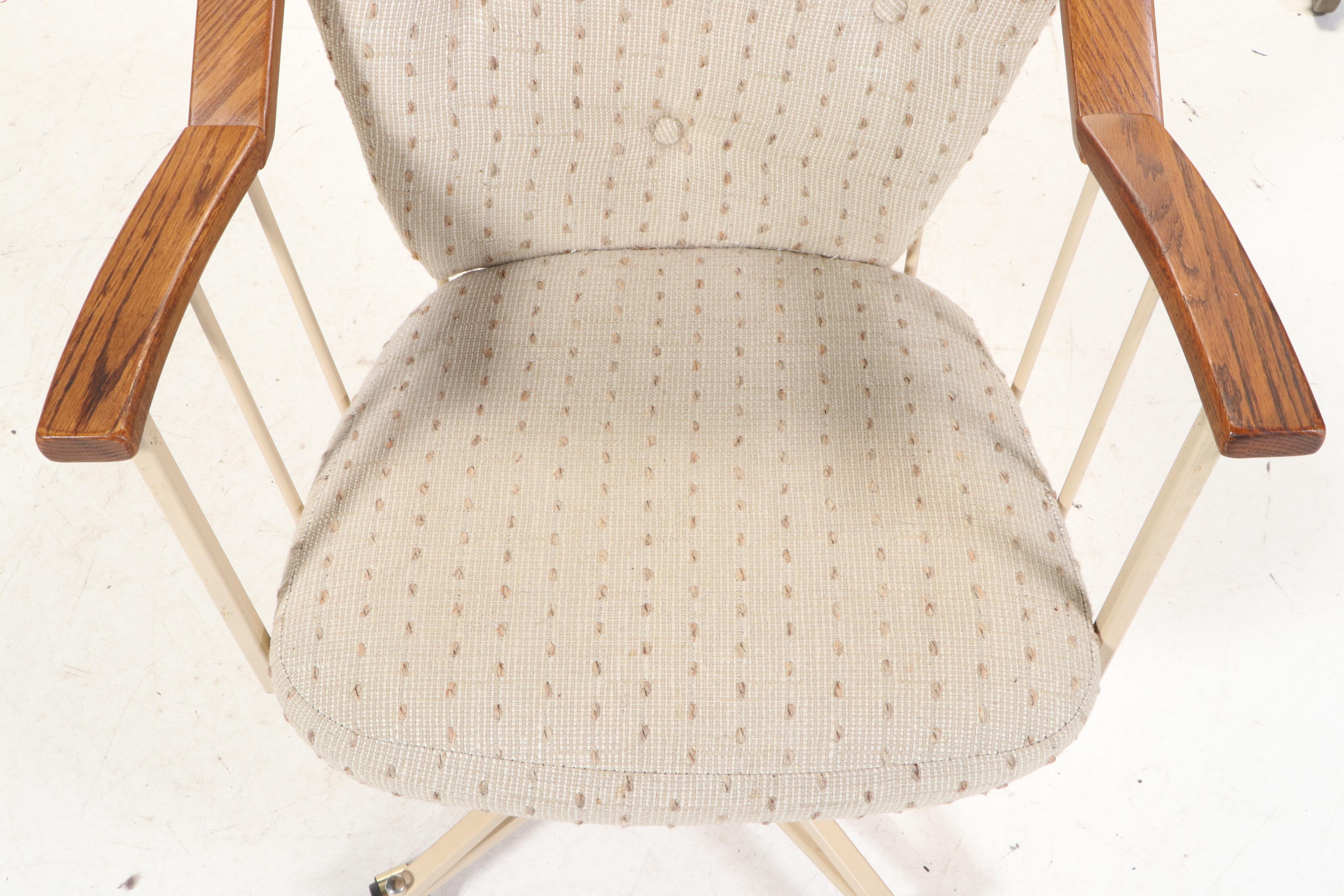 Three Stoneville Furniture Metal Dining Chairs on Casters with Laminate Table