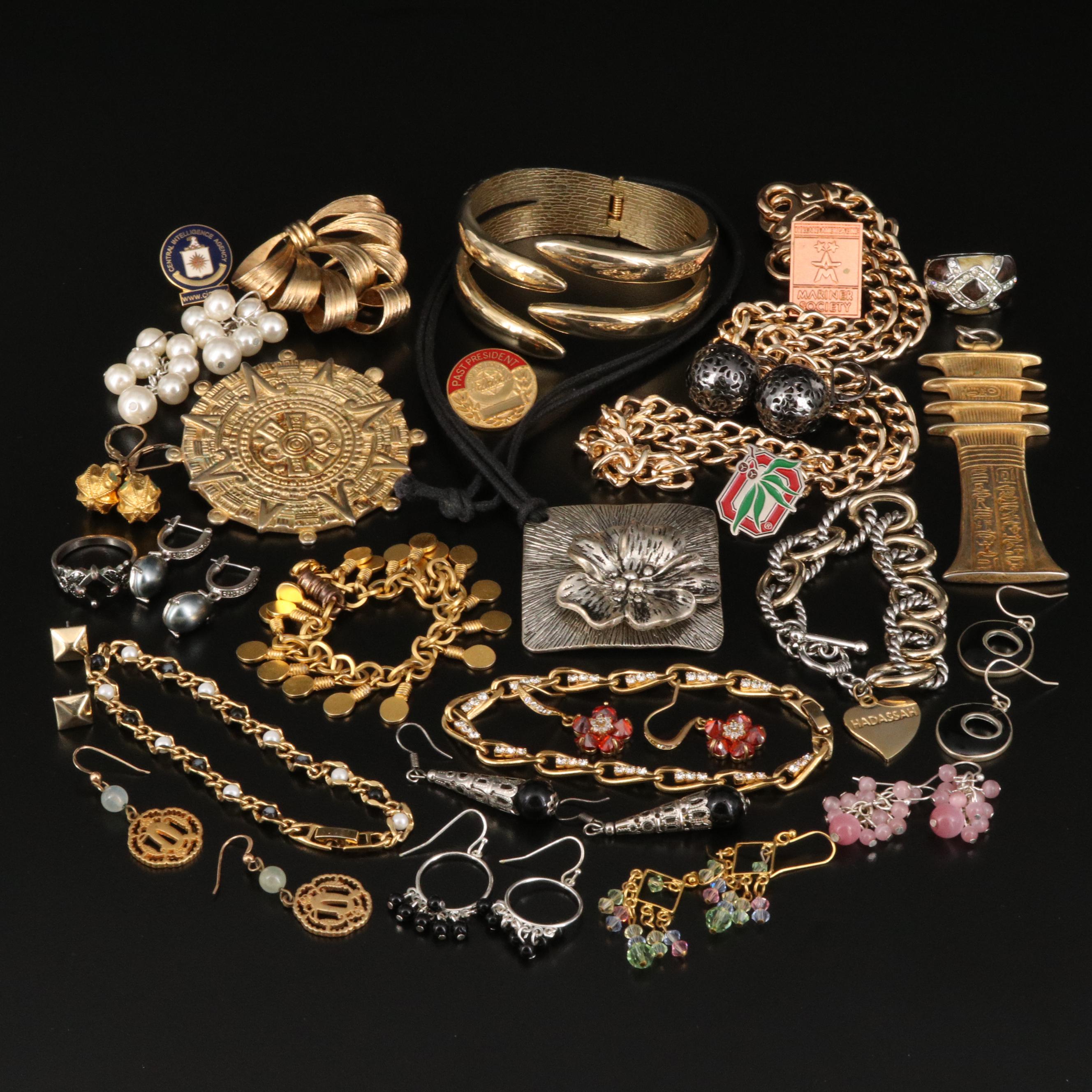 Vintage Jewelry Featuring Metropolitan Museum of Art