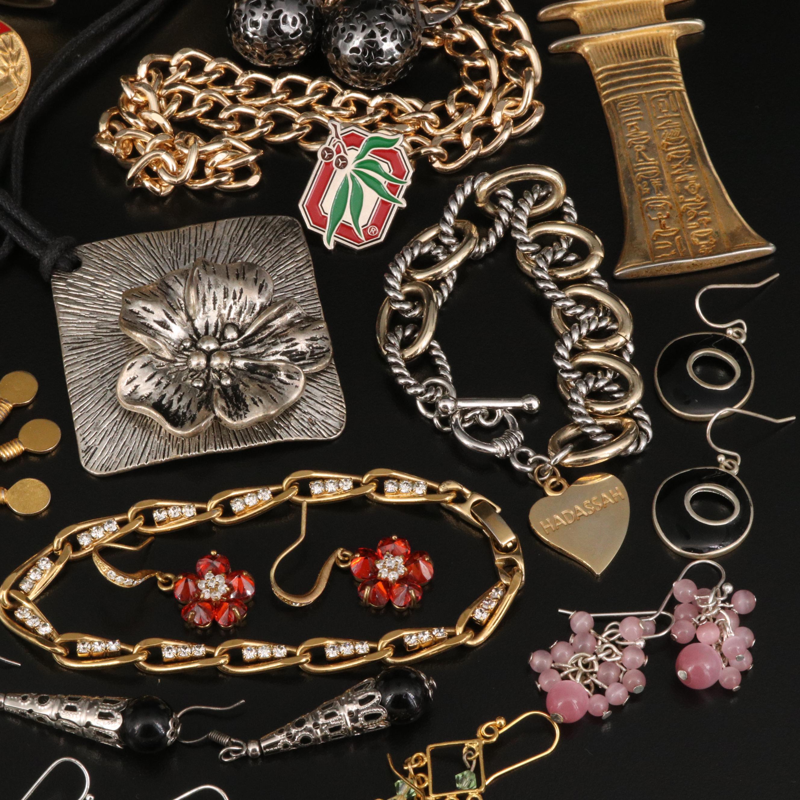 Vintage Jewelry Featuring Metropolitan Museum of Art