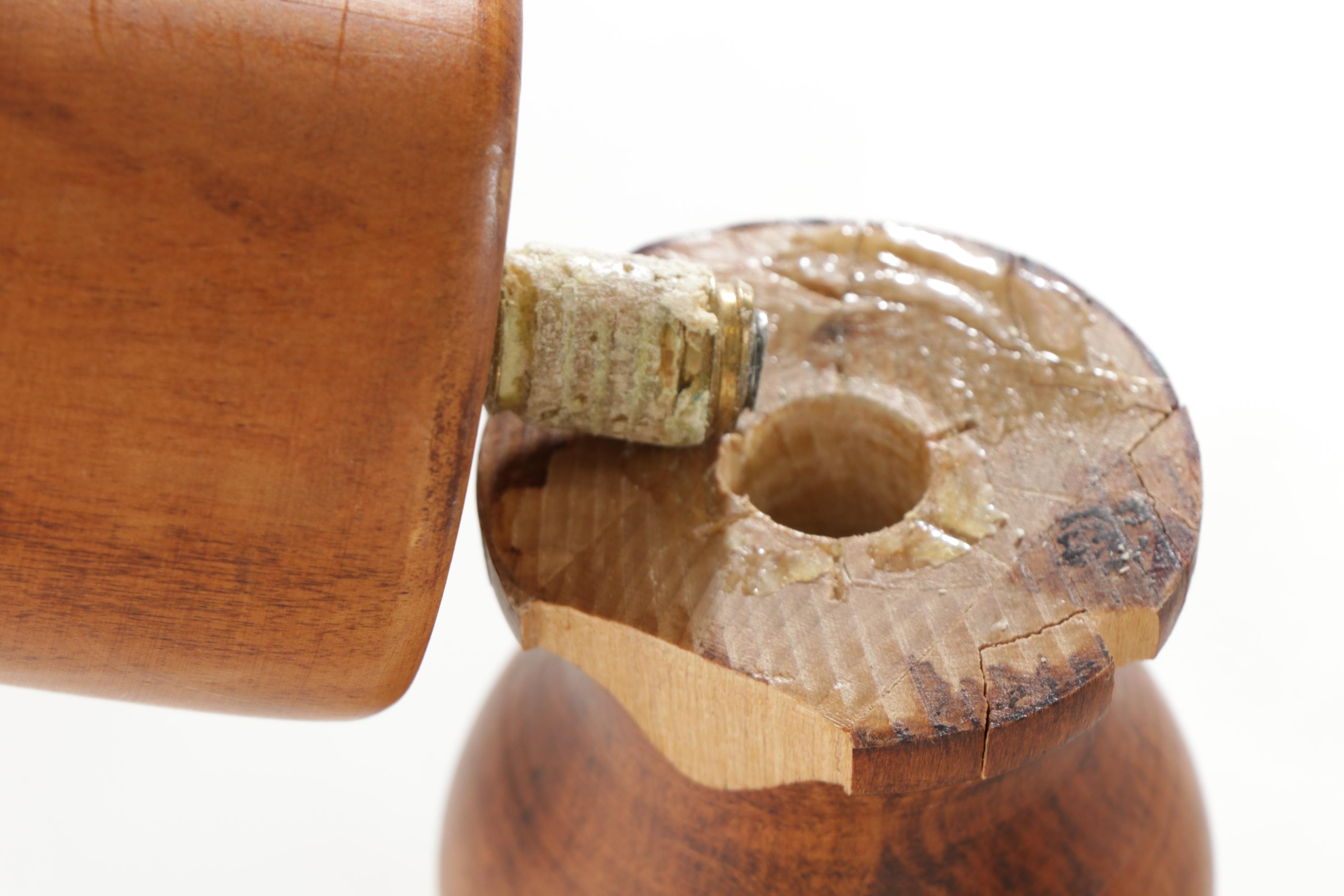 Lexington Furniture Cherry Queen Size Pencil Post Bed