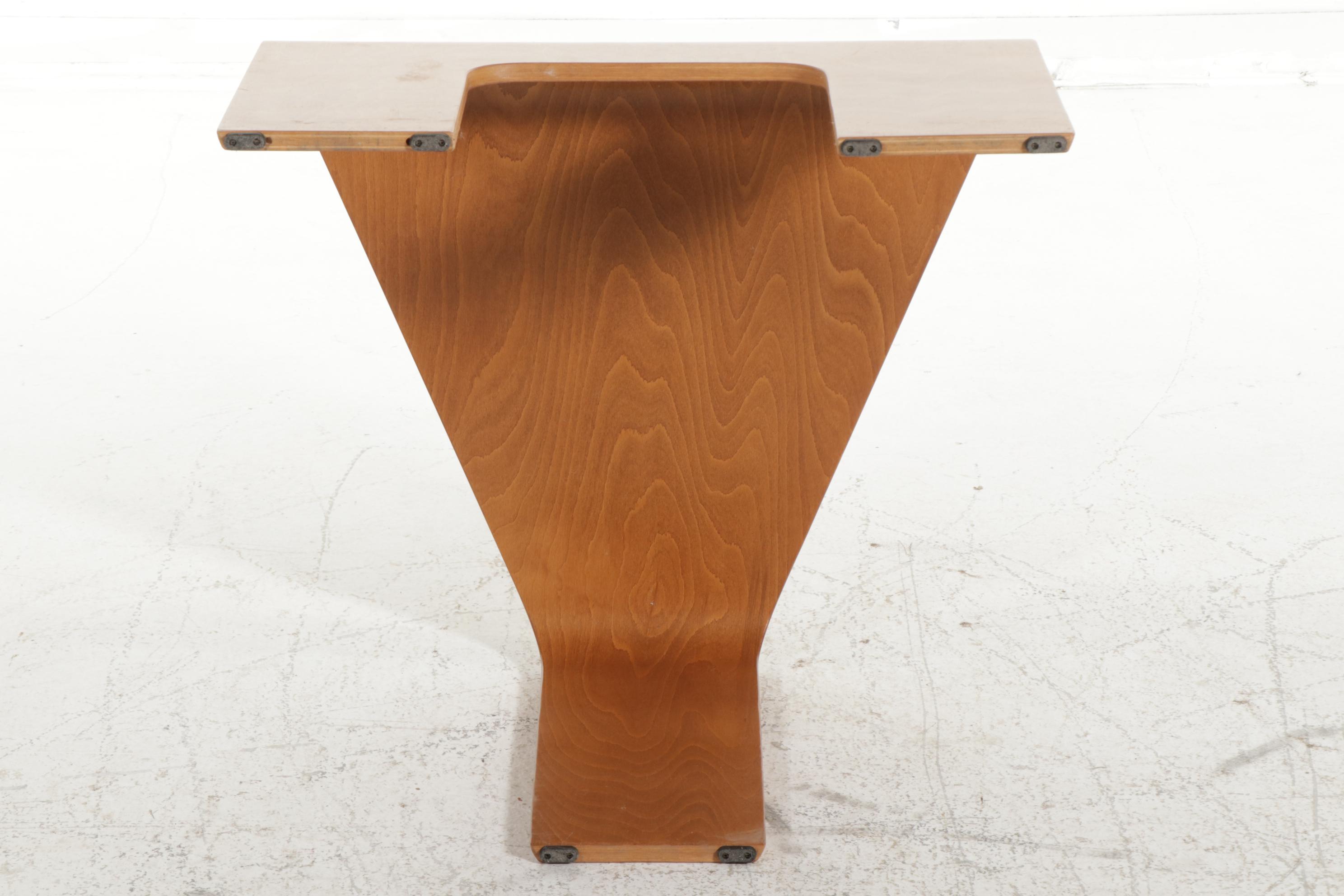 Ekornes "Stressless" Laminated Beech Corner Table