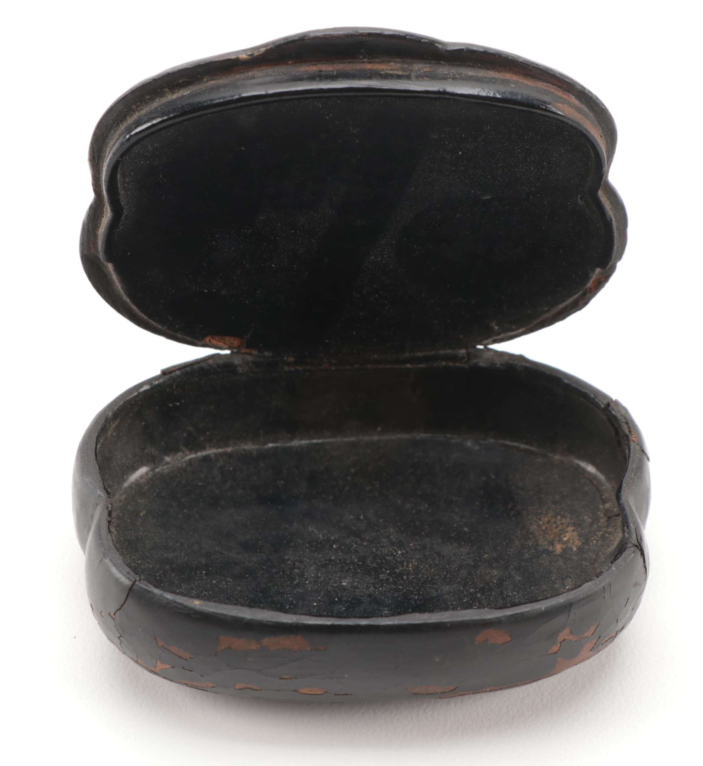 French Hand-Painted Papier-Mâché Snuff Box,  19th Century