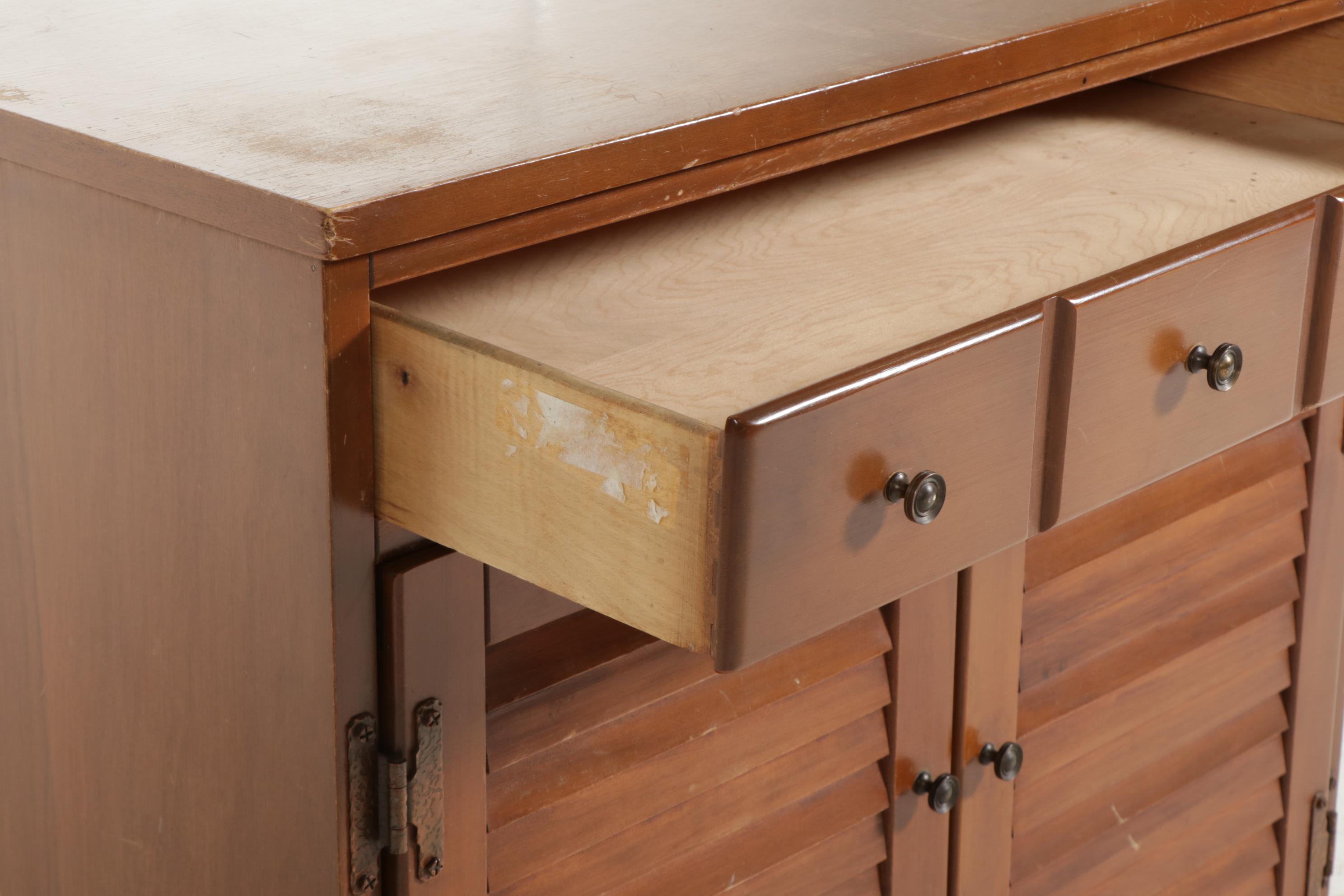 Ethan Allen Early American Style Maple Two-Door Side Cabinet, Late 20th Century