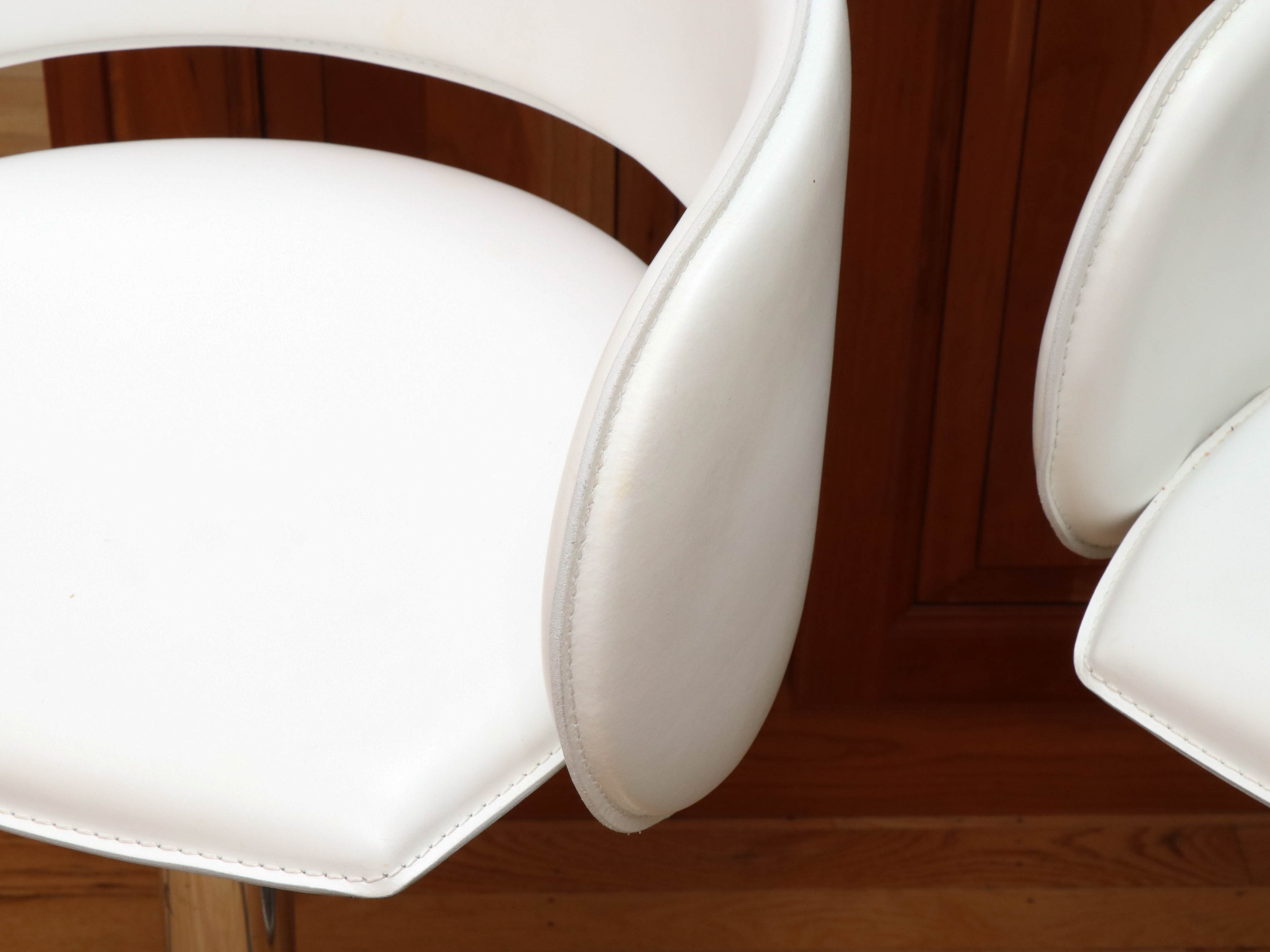 Modernist Style White Leather and Chrome Swivel Bar Chairs