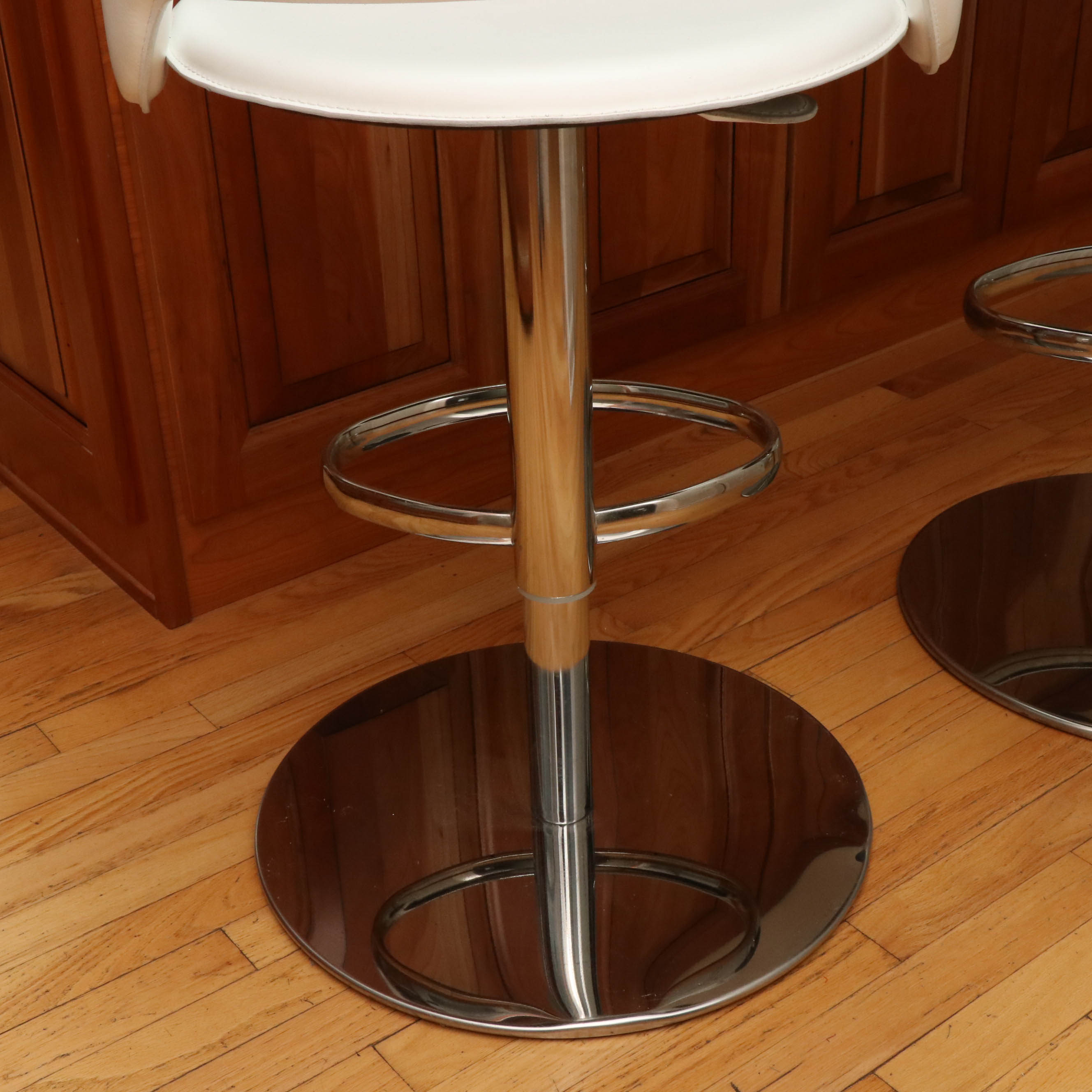 Modernist Style White Leather and Chrome Swivel Bar Chairs