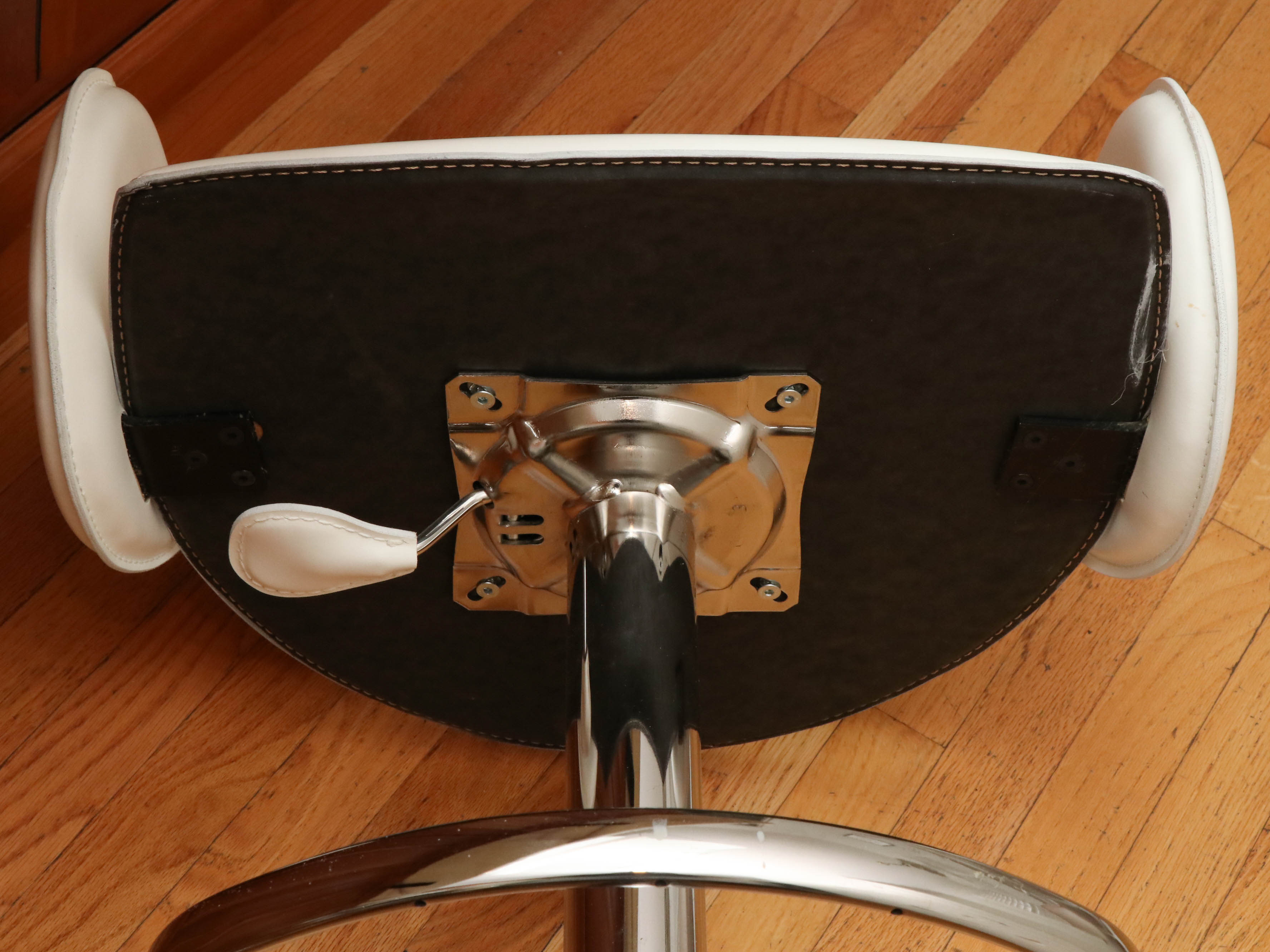 Modernist Style White Leather and Chrome Swivel Bar Chairs