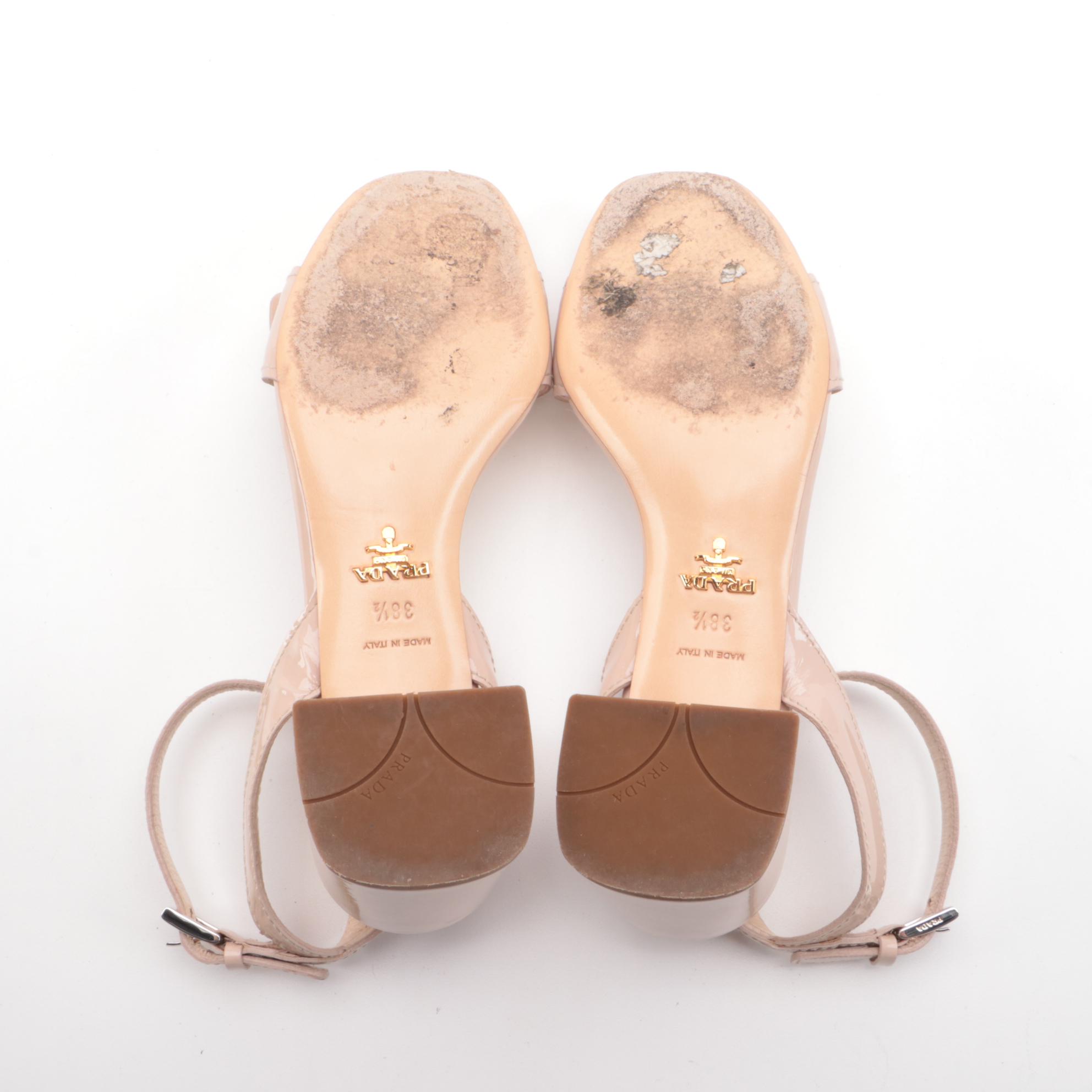 Prada Calzature Donna Patent Leather Low-Heeled Sandals in Nude