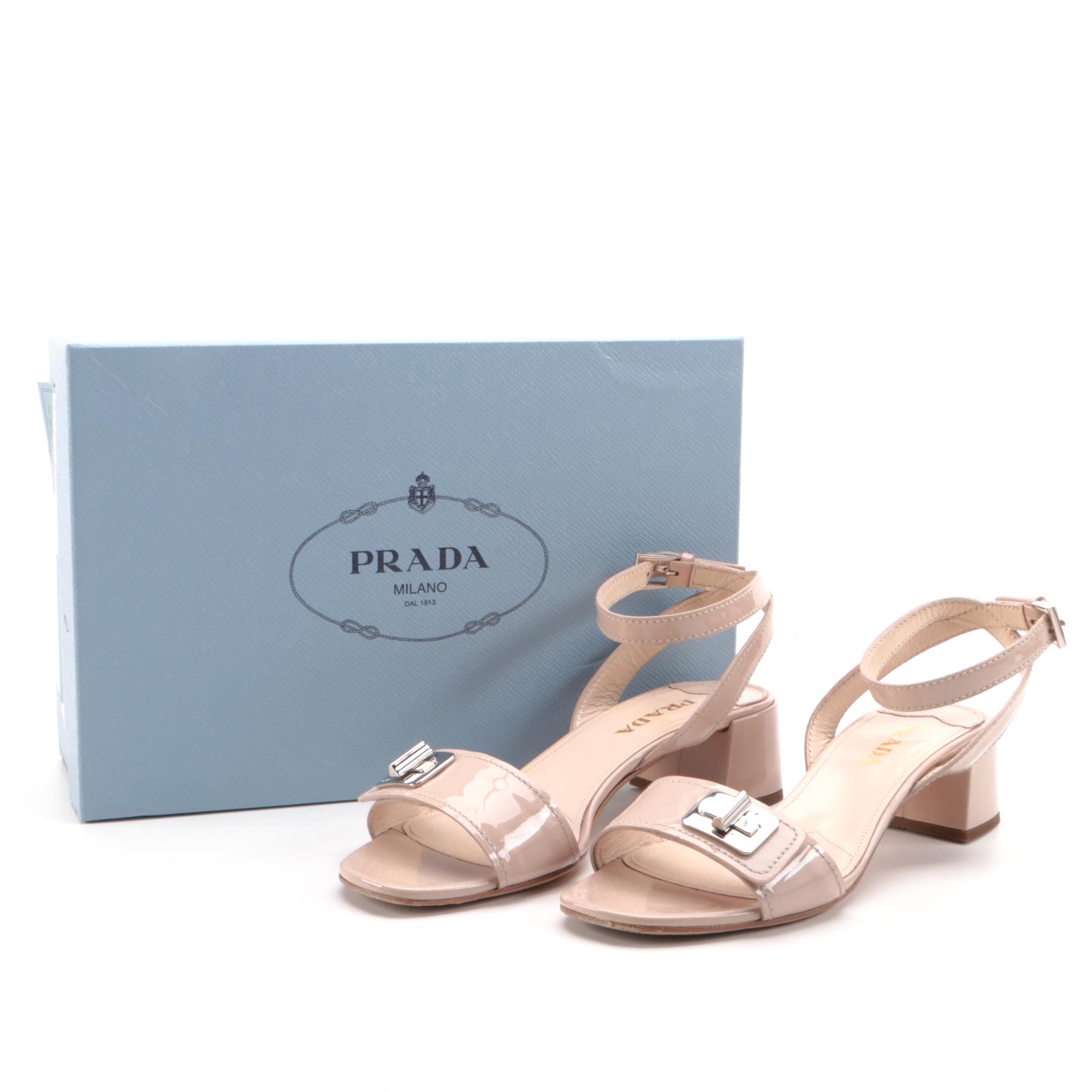 Prada Calzature Donna Patent Leather Low-Heeled Sandals in Nude