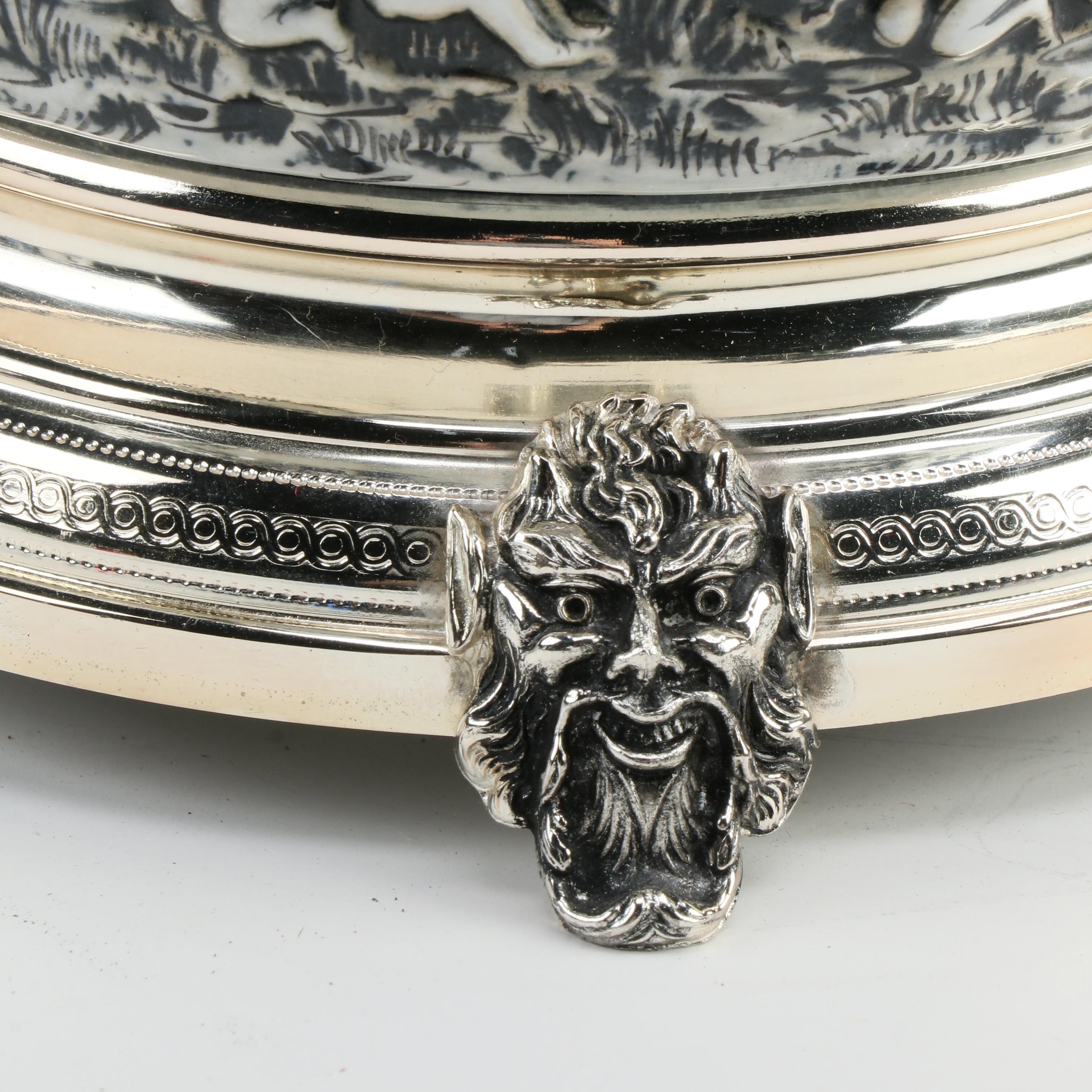 Reuge Swiss Ceramic Musical Lipstick or Cigarette Carousel, Late 20th Century