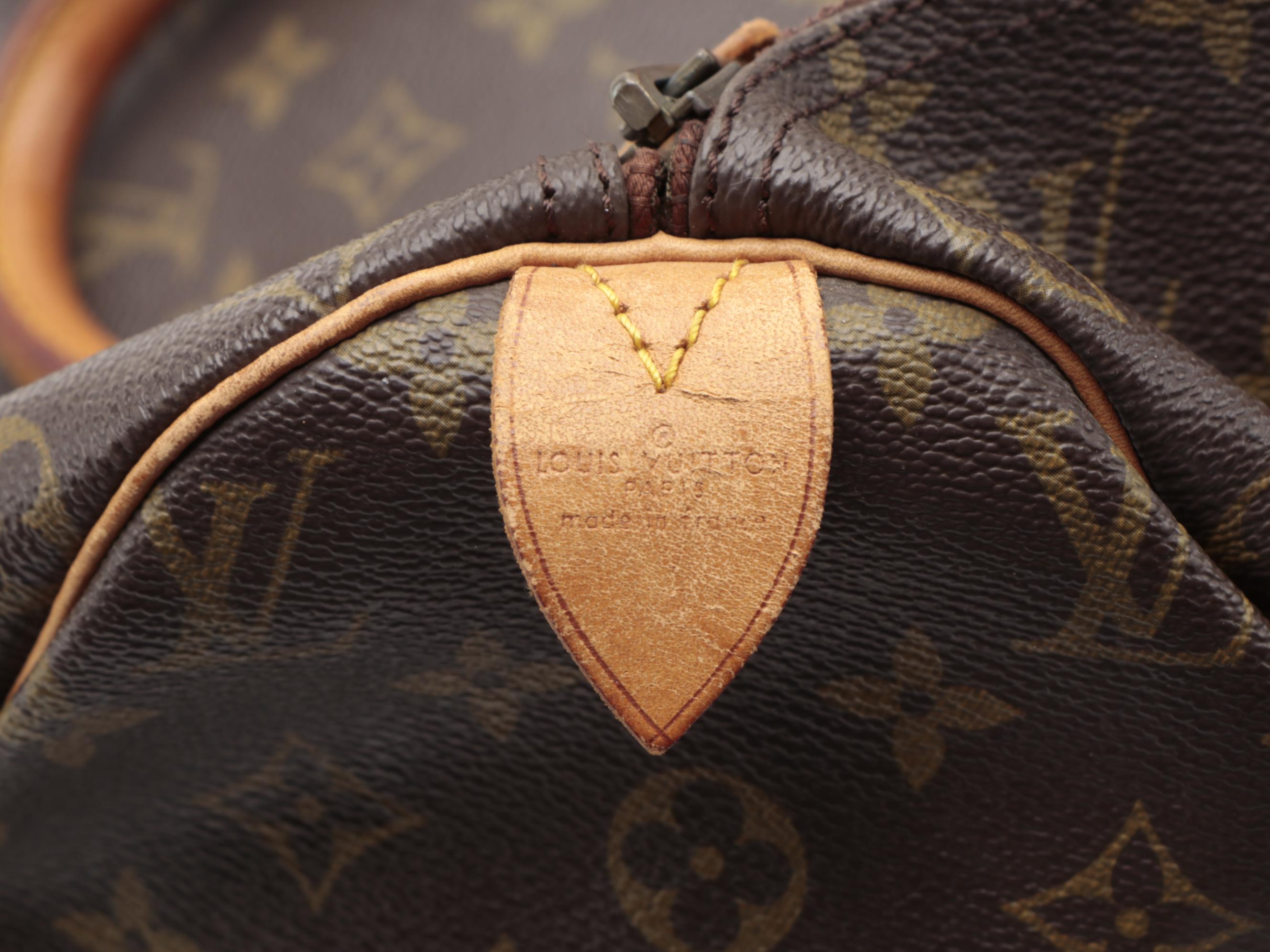 Louis Vuitton Speedy 40 Handbag in Monogram Canvas