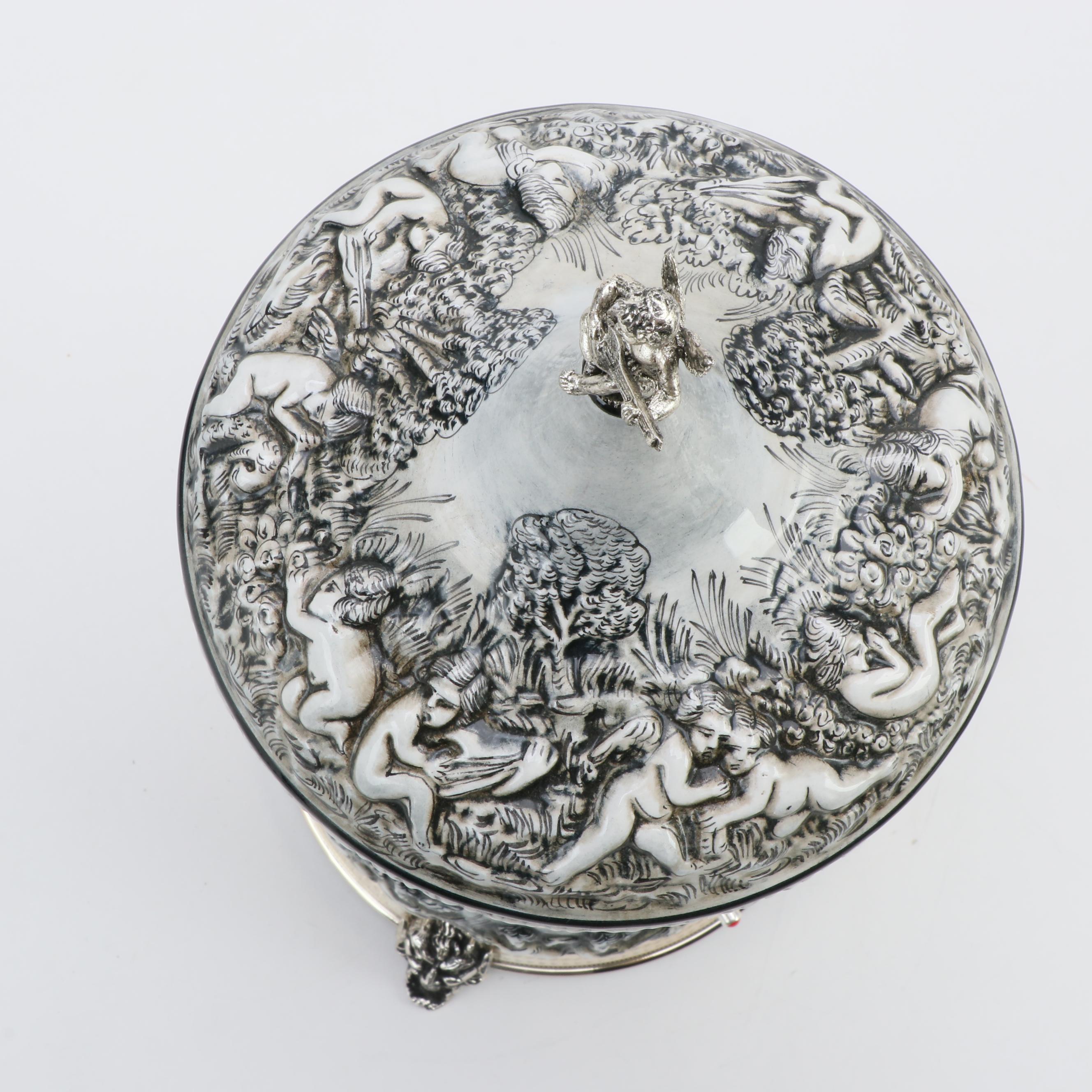 Reuge Swiss Ceramic Musical Lipstick or Cigarette Carousel, Late 20th Century