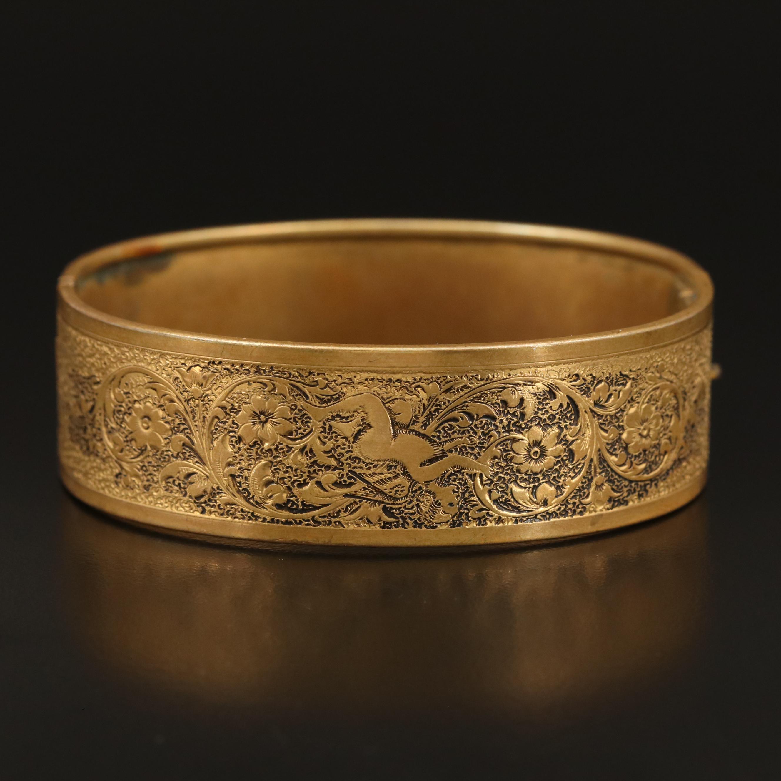 Victorian Taille d'Epargné Hinged Bangle Bracelet