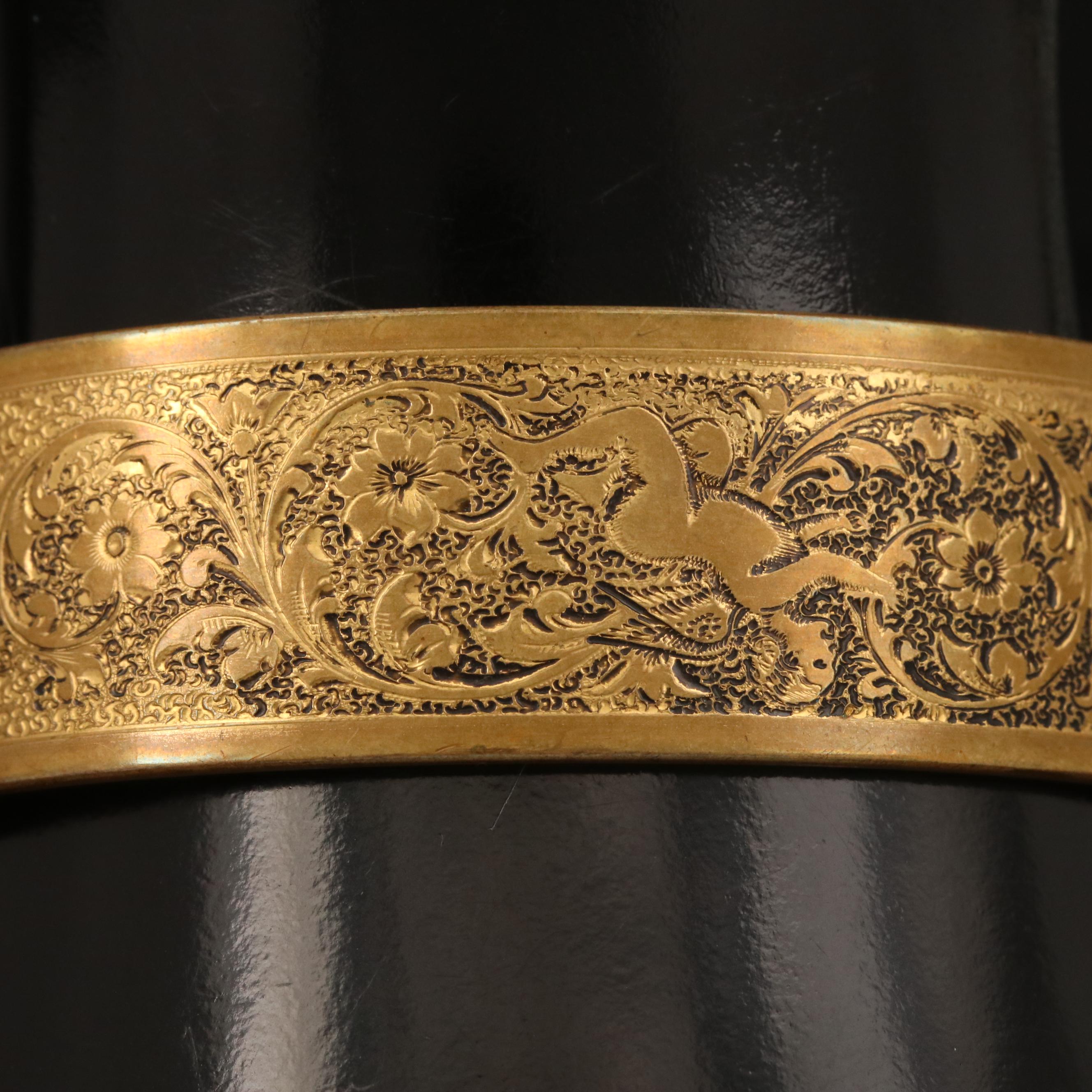 Victorian Taille d'Epargné Hinged Bangle Bracelet