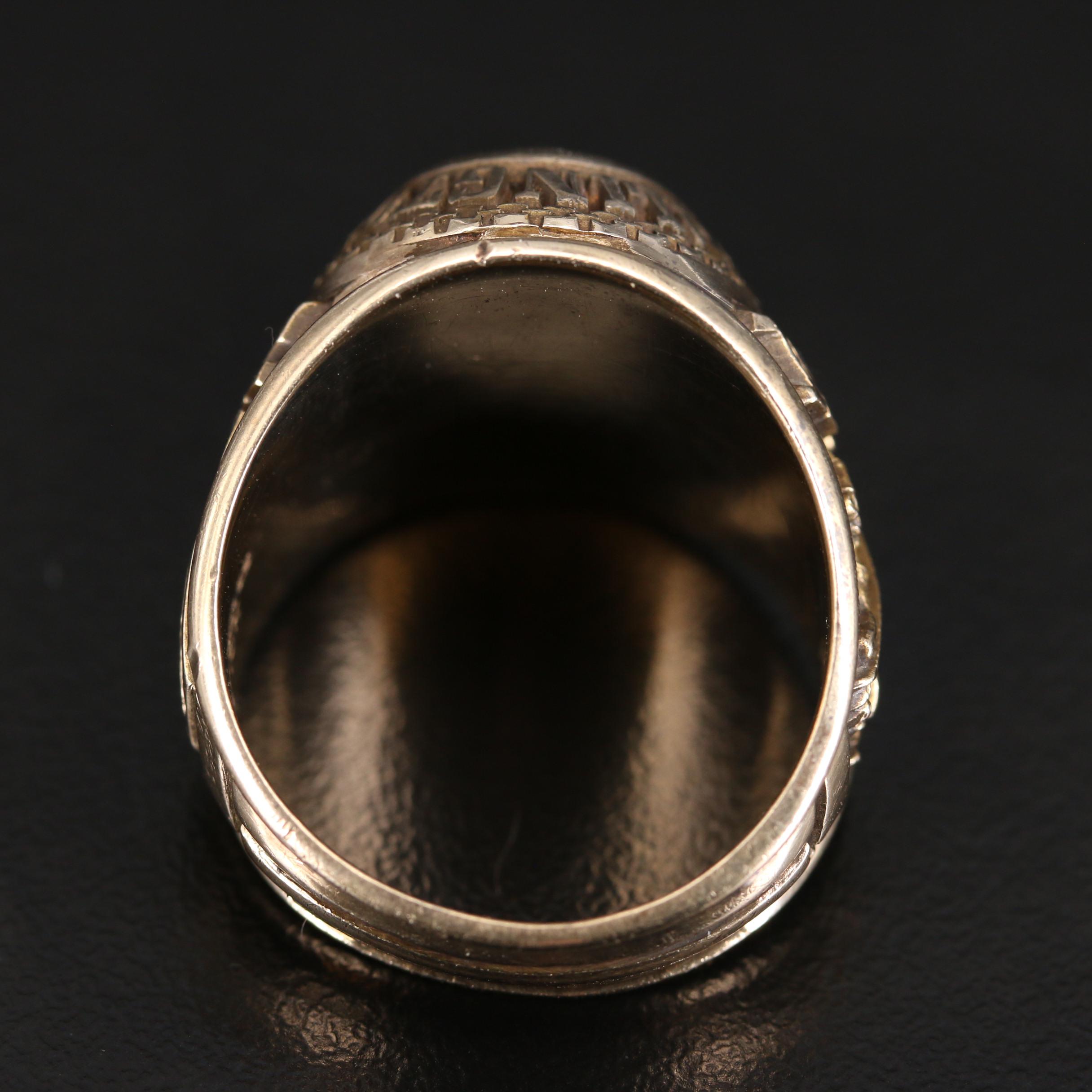Herff Jones 10K Spinel Arlington High School Class Ring