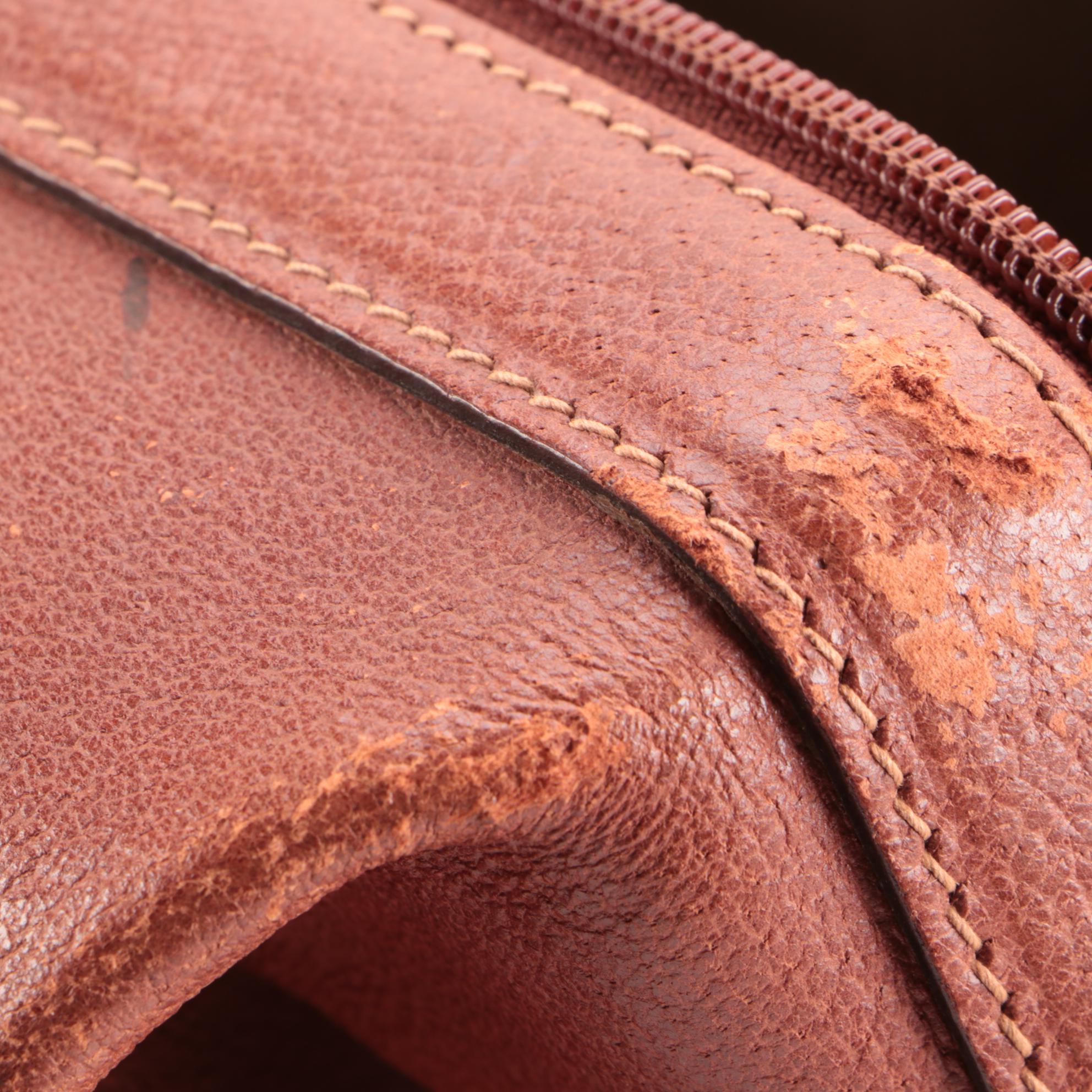 Gucci Tan Leather Boston Style Travel Bag with Zippered Base Compartment