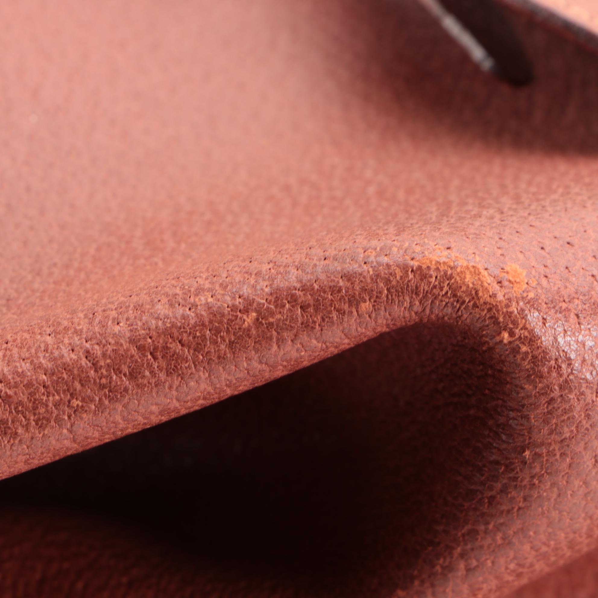 Gucci Tan Leather Boston Style Travel Bag with Zippered Base Compartment