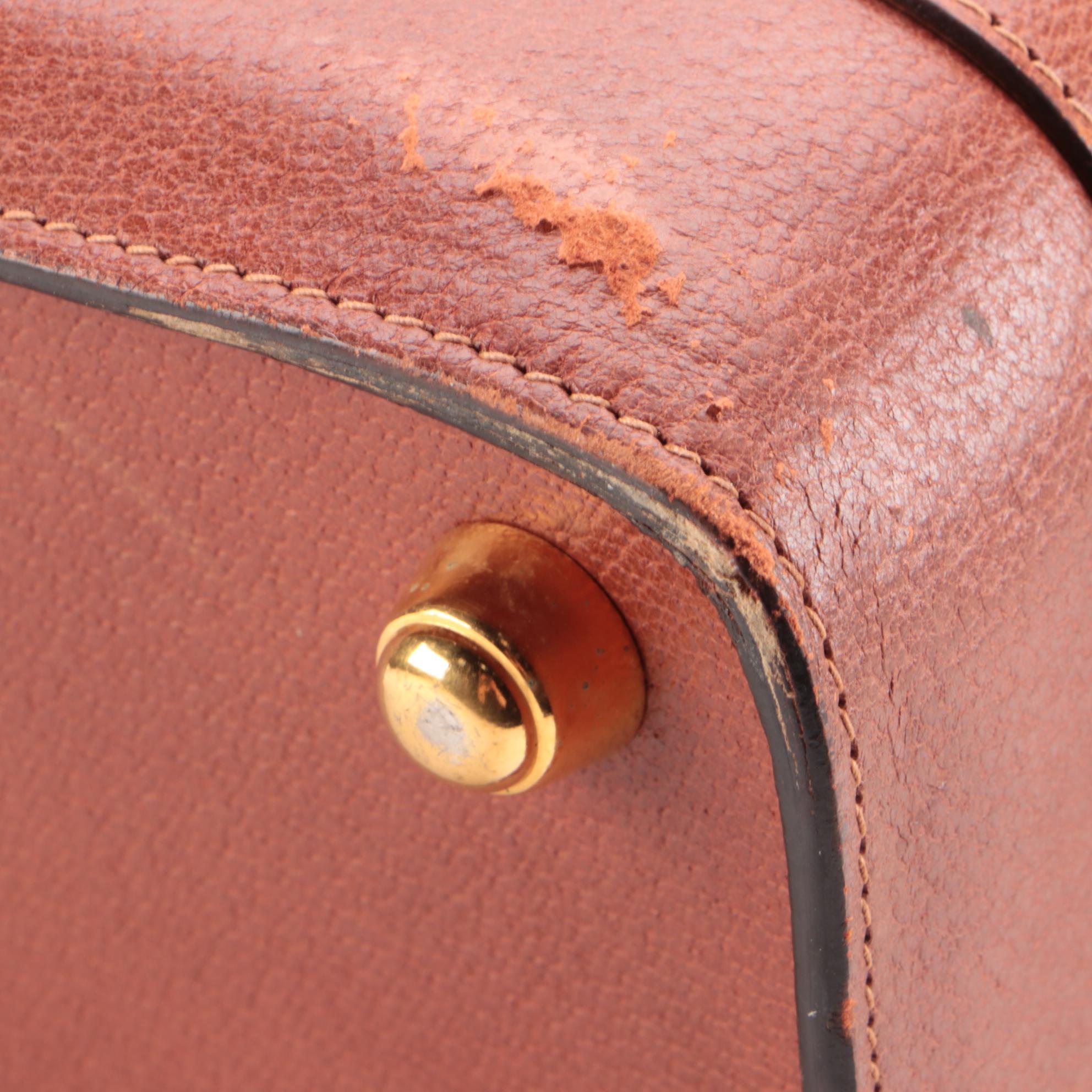 Gucci Tan Leather Boston Style Travel Bag with Zippered Base Compartment