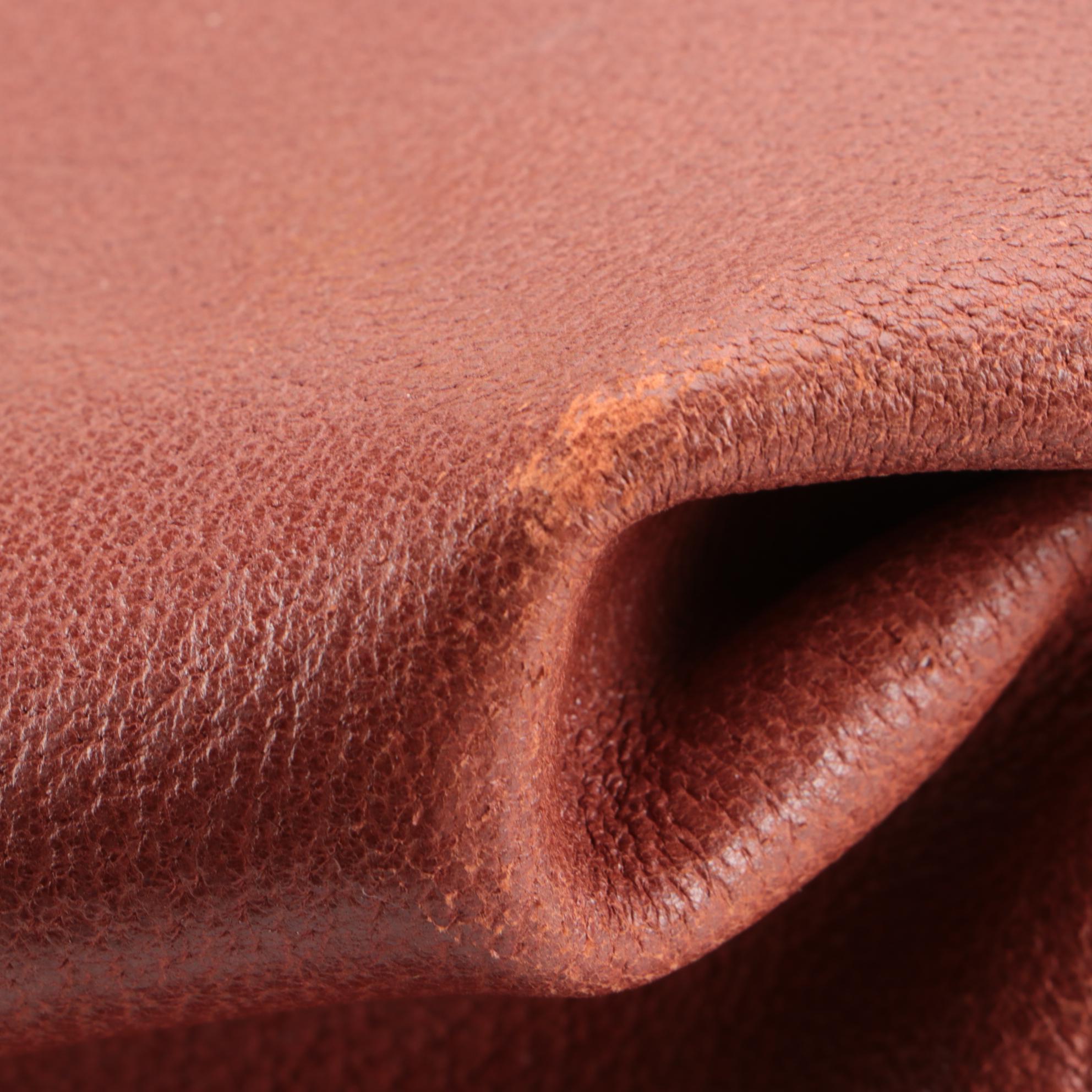 Gucci Tan Leather Boston Style Travel Bag with Zippered Base Compartment