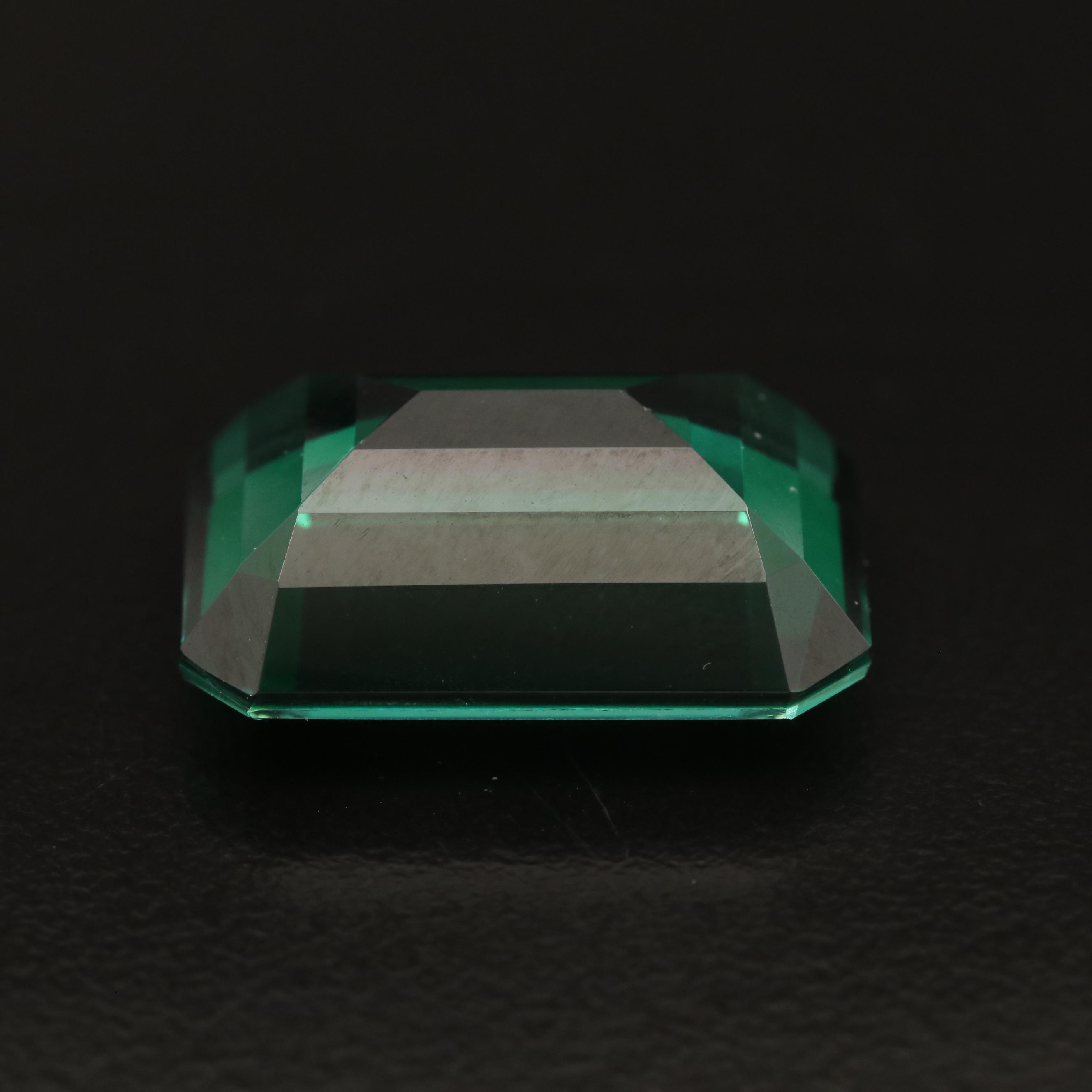 Loose Laboratory Grown Spinel Triplet with GIA Report