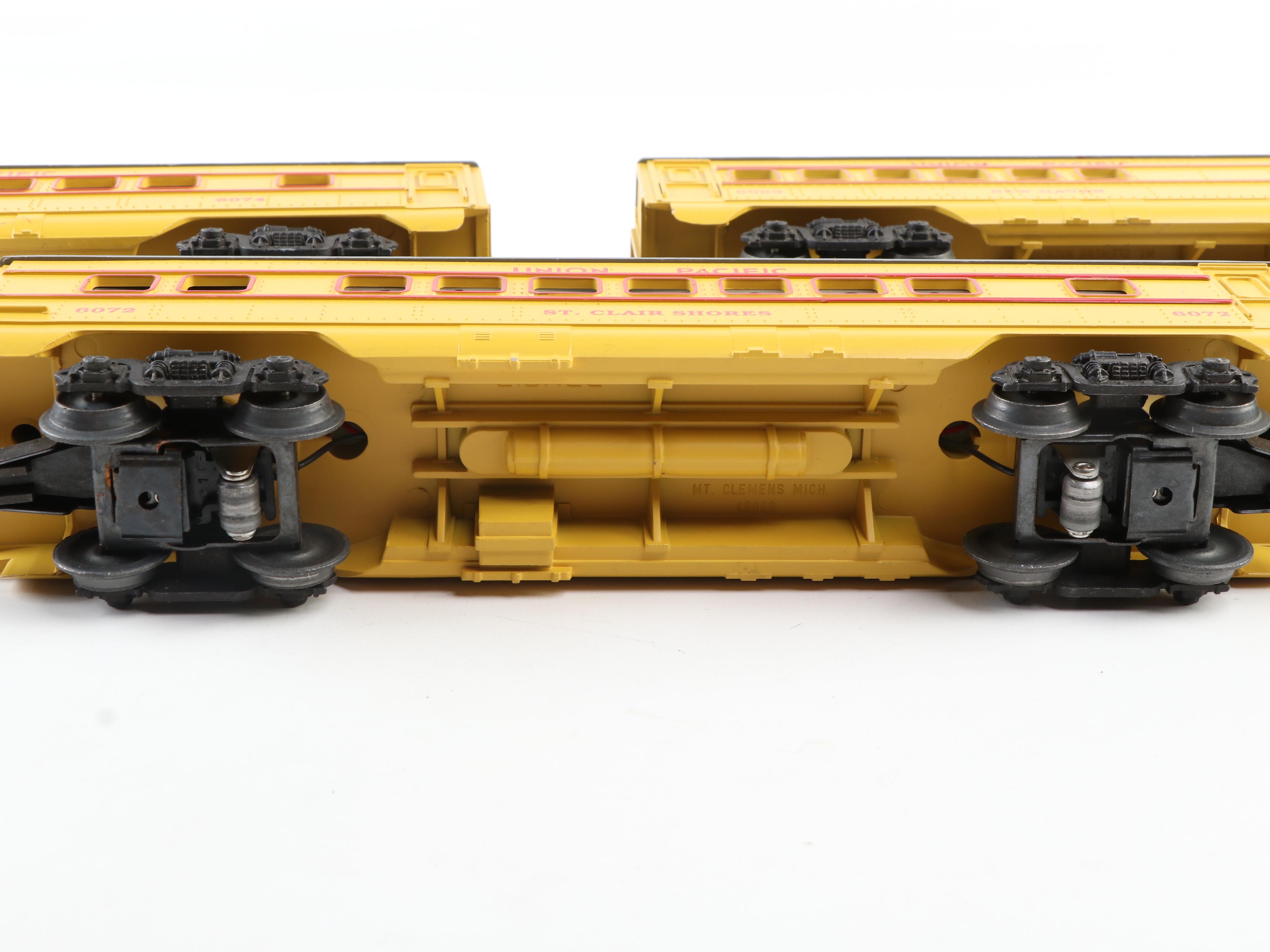 Lionel Model Union Pacific 8120 Engine and Passenger Cars, 1970s–1980s