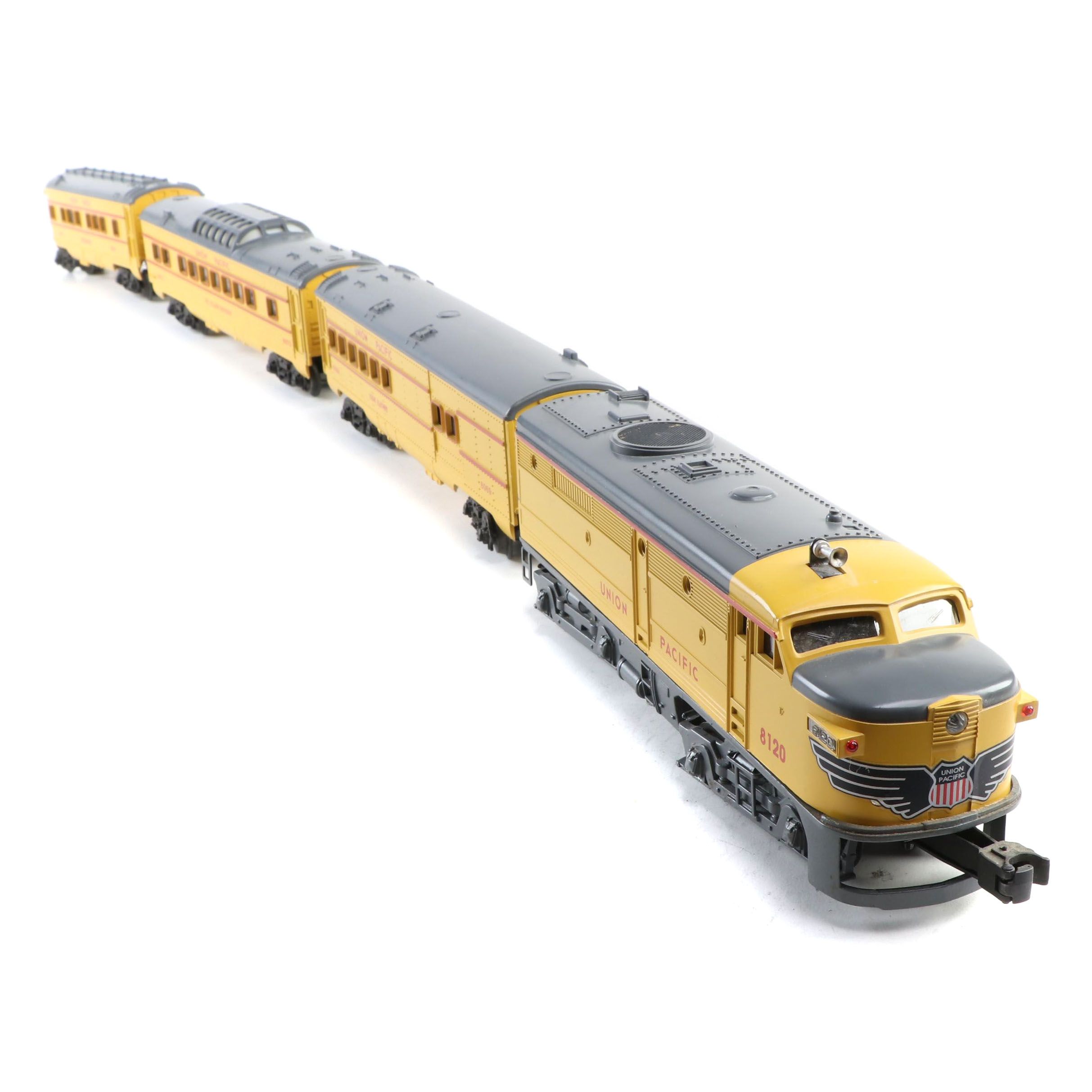 Lionel Model Union Pacific 8120 Engine and Passenger Cars, 1970s–1980s