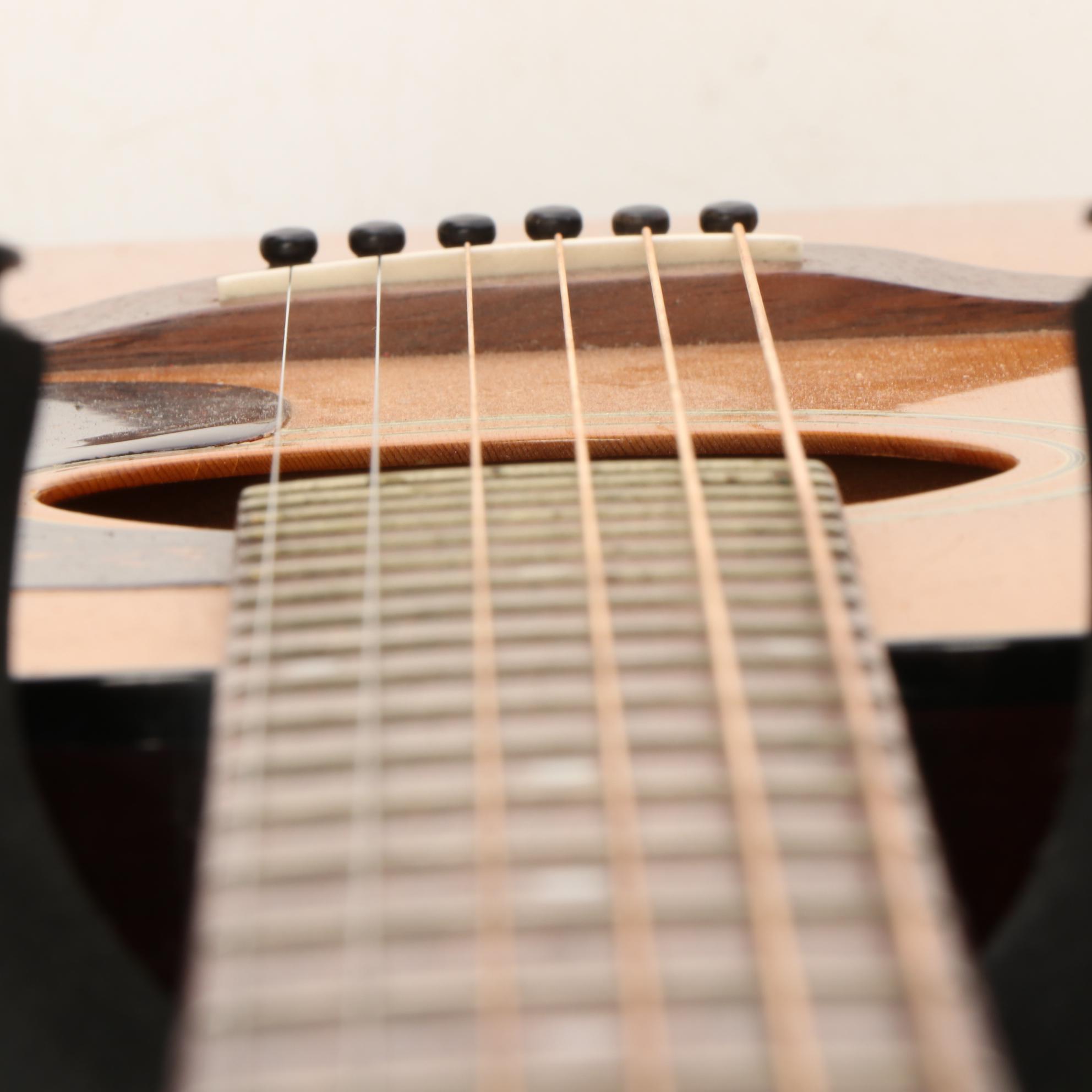 Guild D25-NT Dreadnought Acoustic Guitar